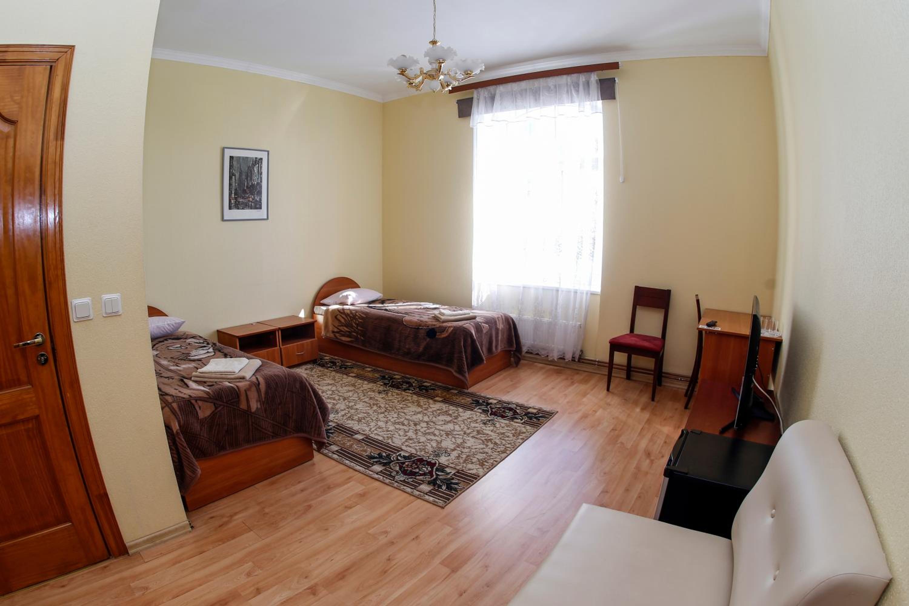 Family Room photo 3