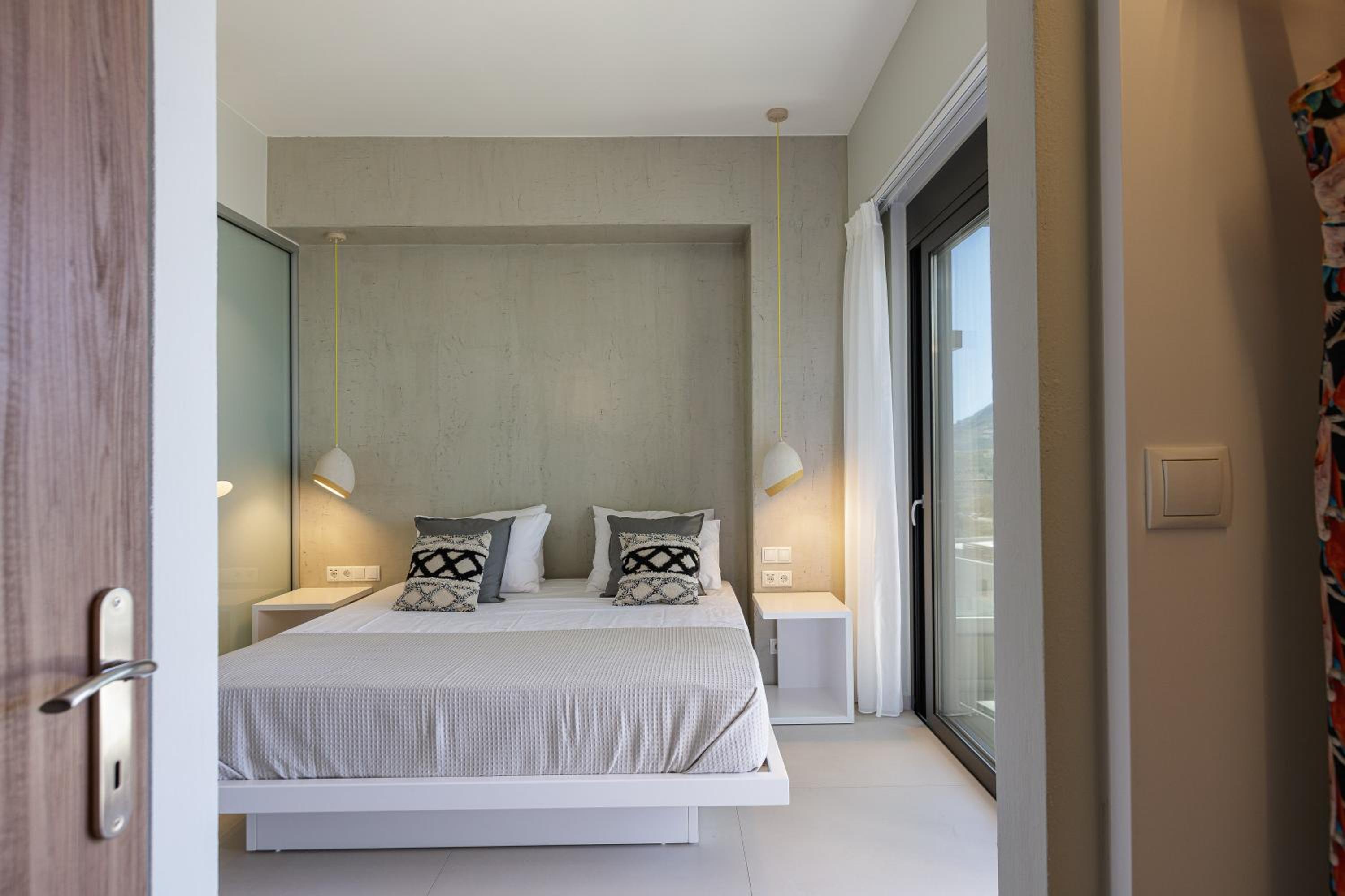 Porti Villas Iraklis II
