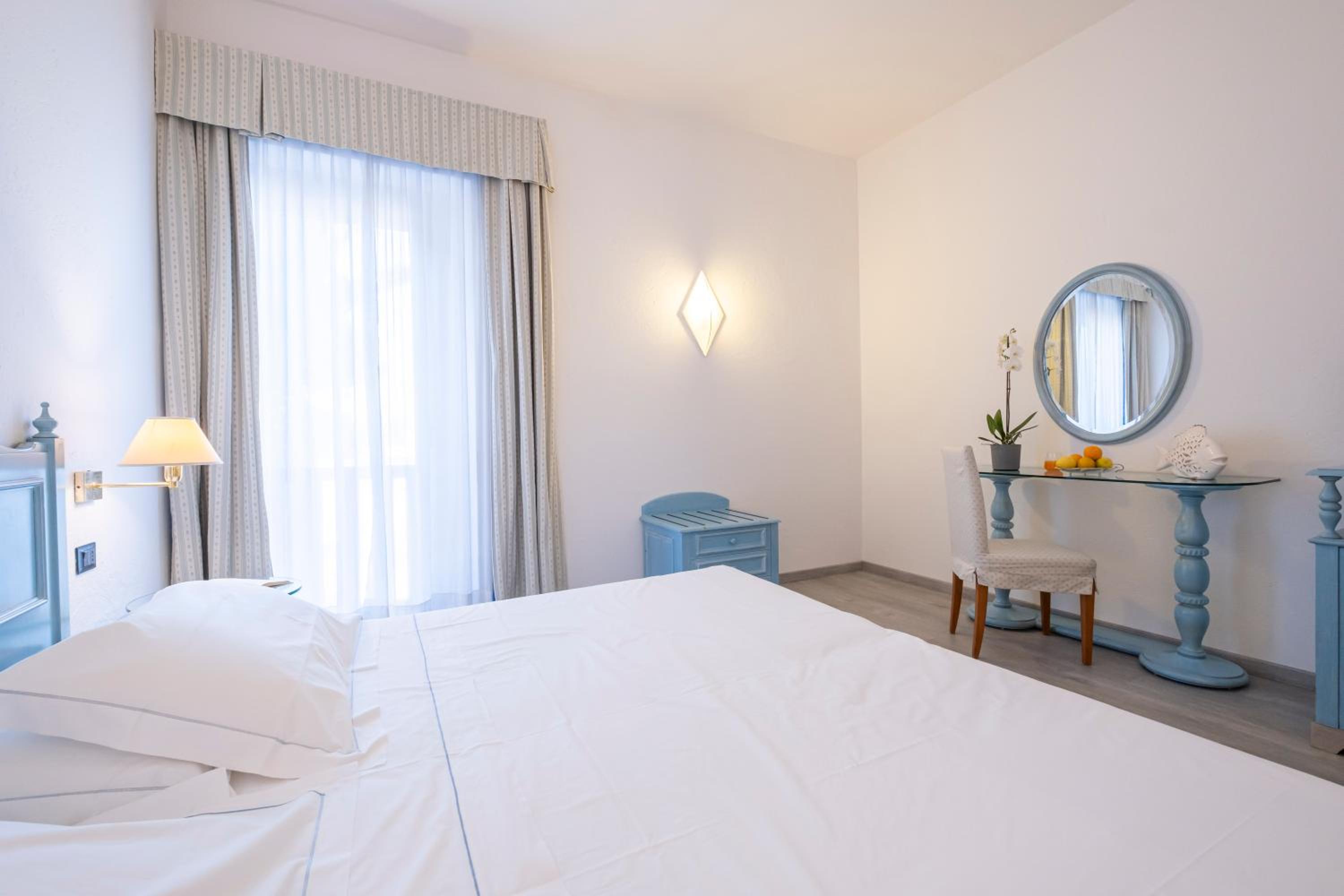 Standard Double Room - Photo 5