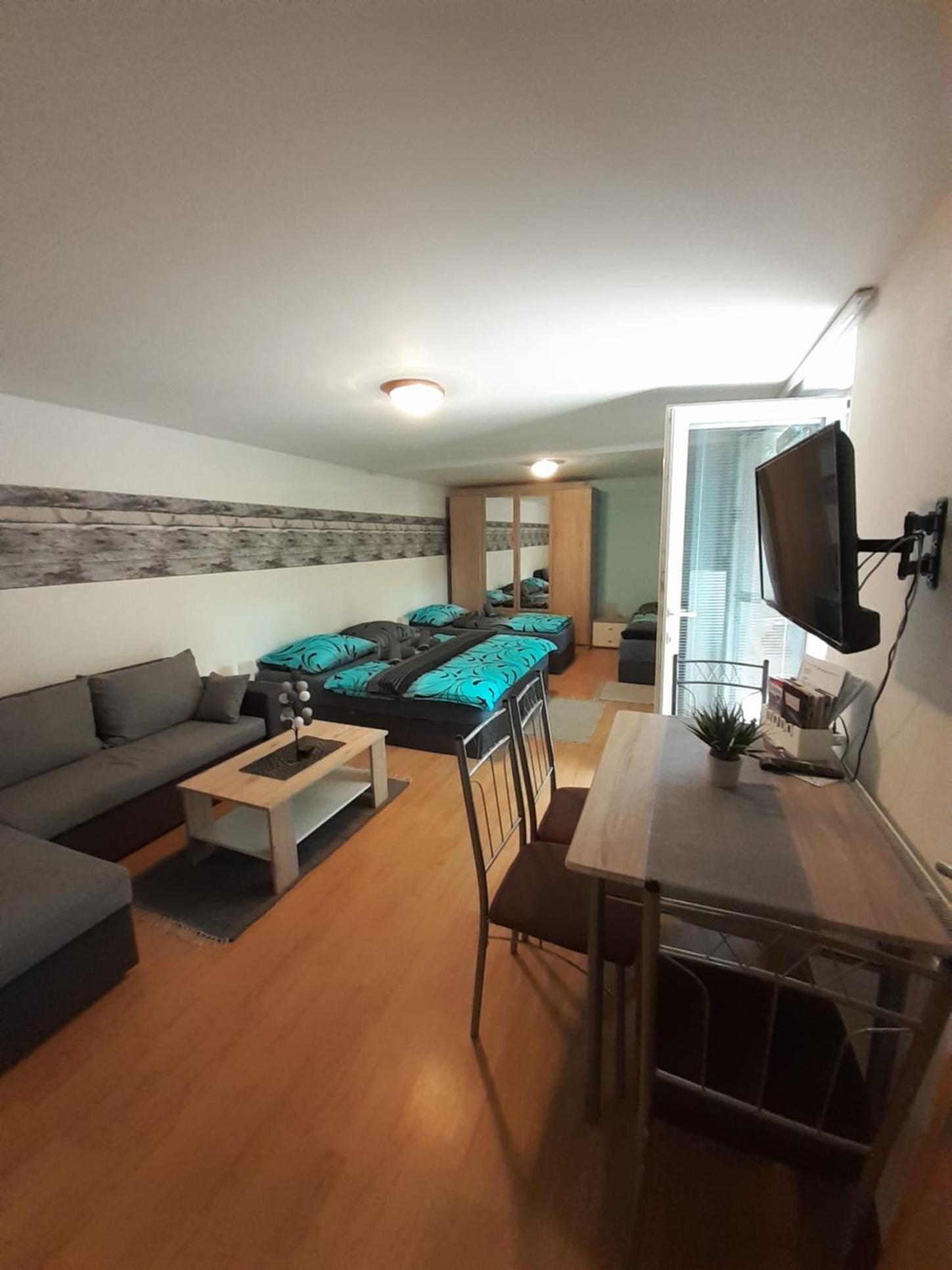 One-Bedroom Apartment photo 1