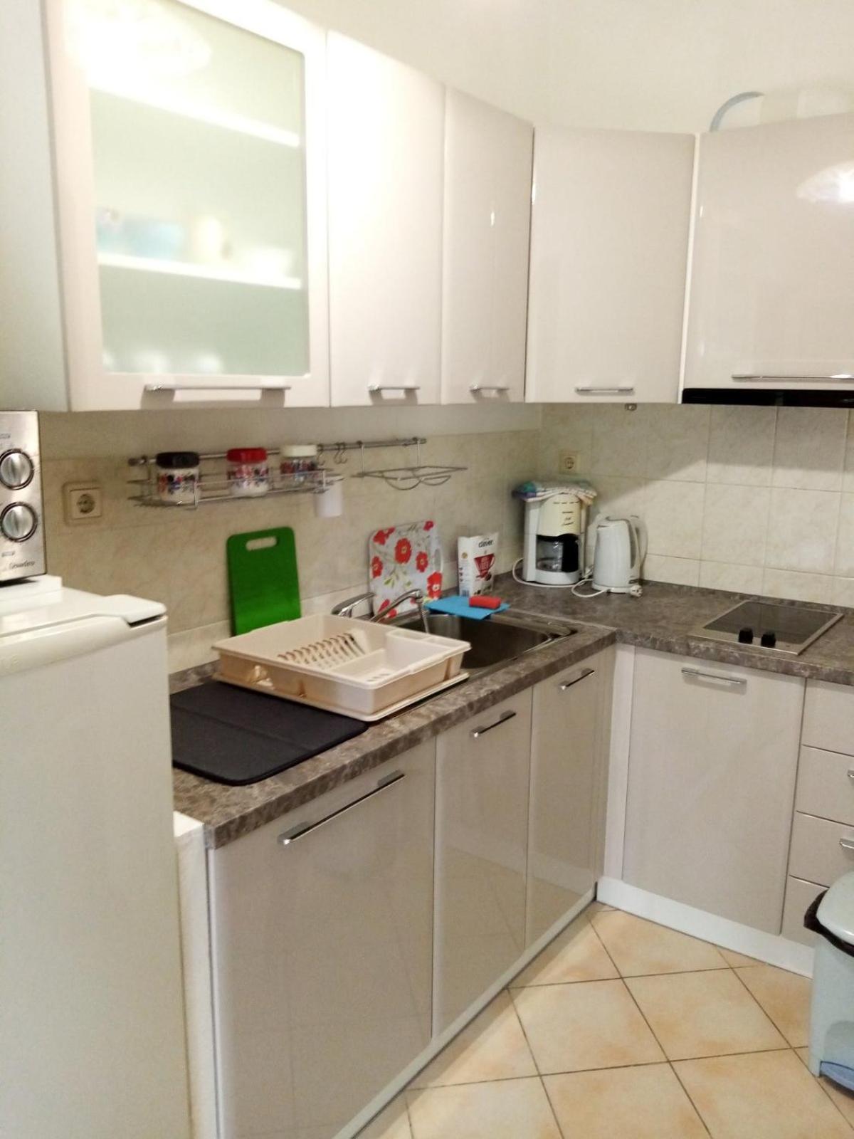 Ground floor One Bedroom Apartment with Terrace photo 2