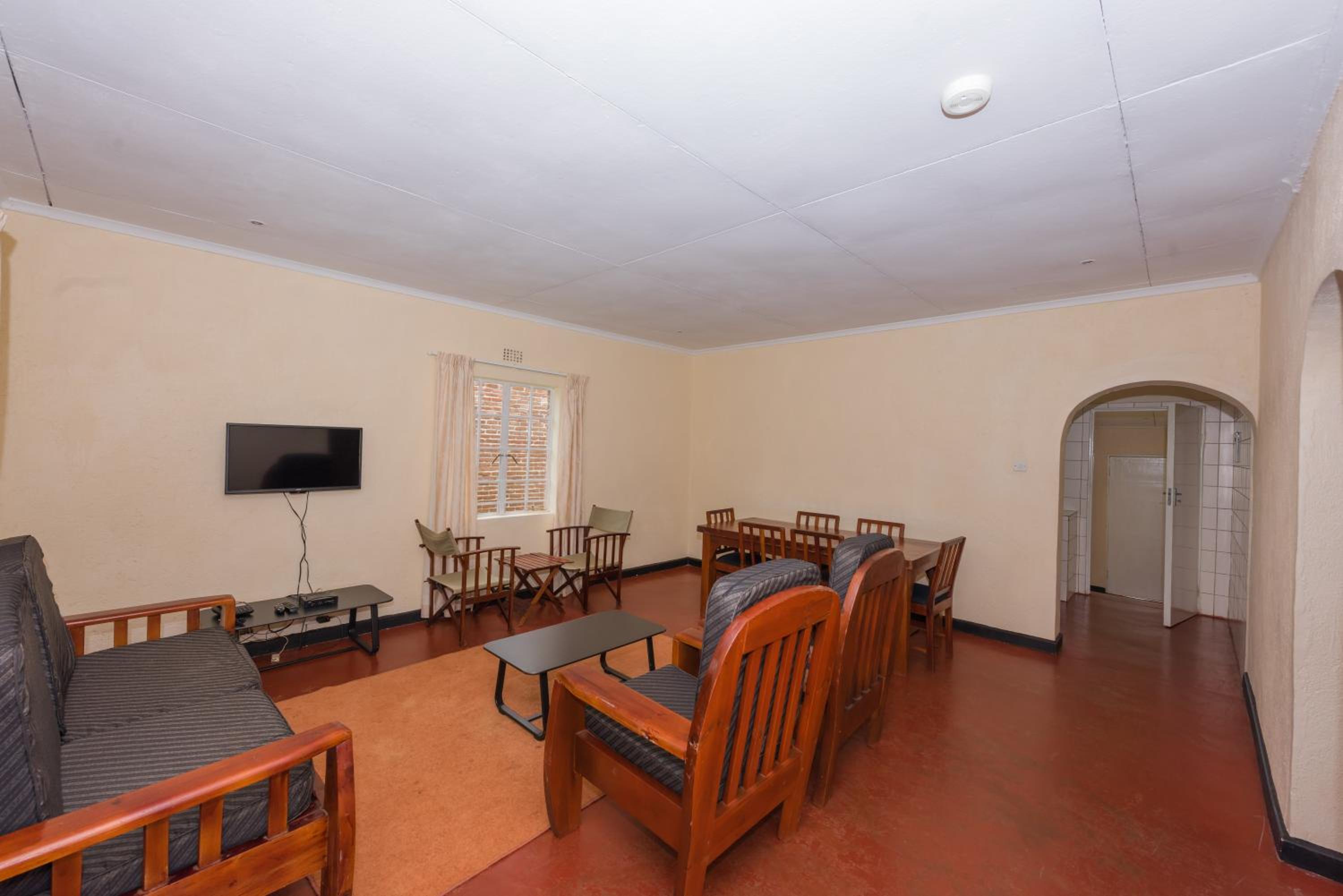 Apartment - Ground Floor photo 2