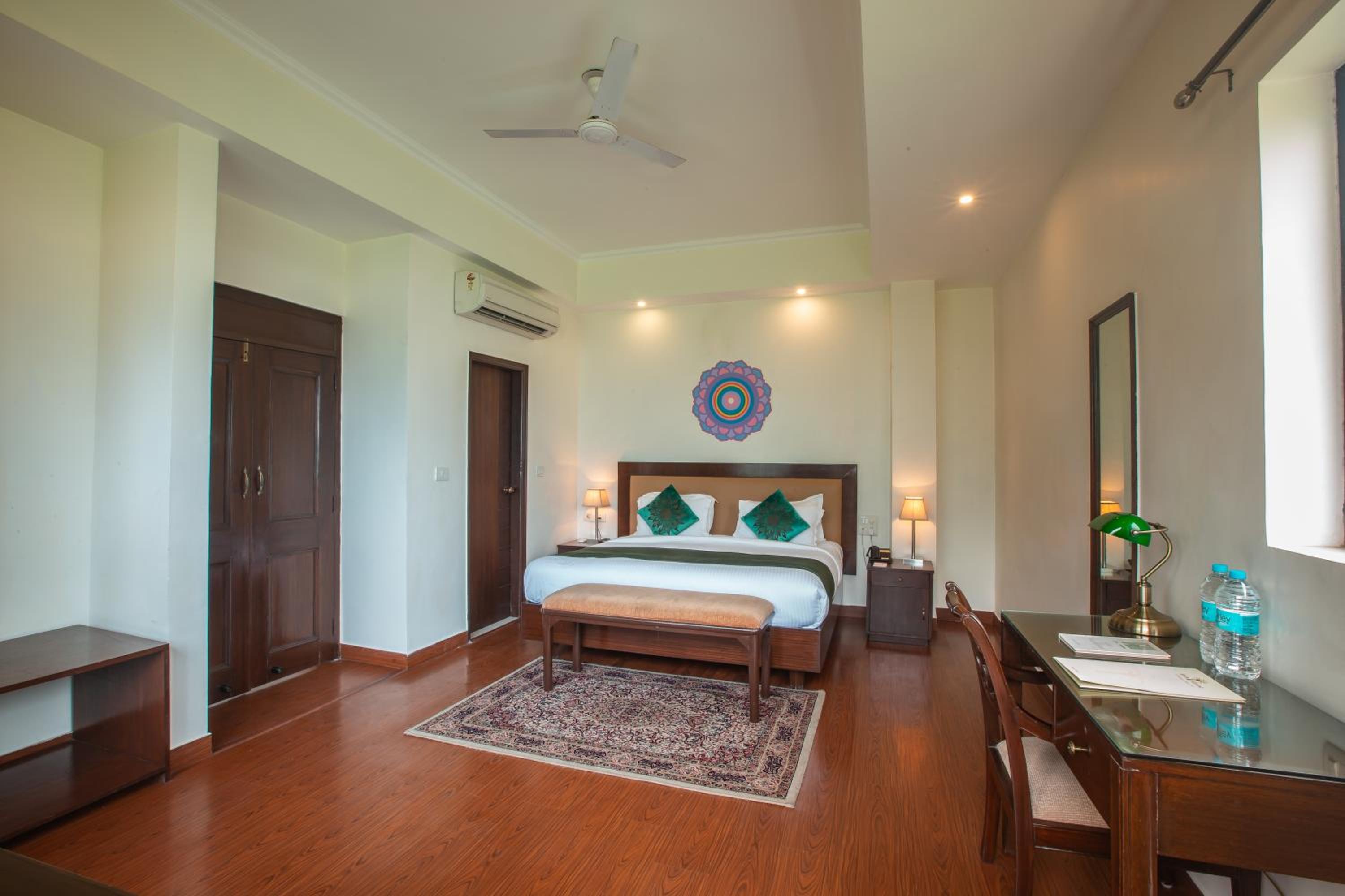Suite Room - Photo 6