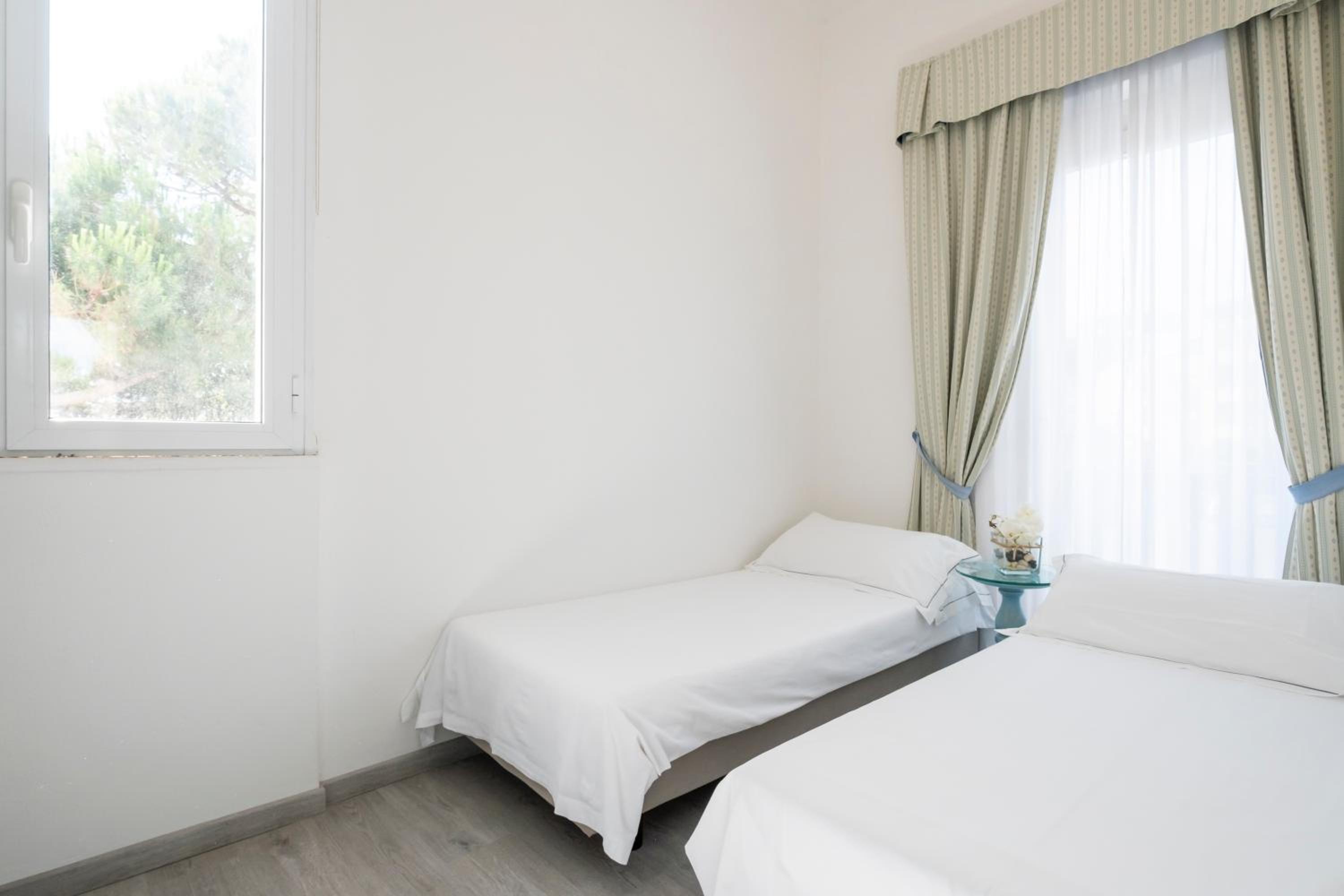 Quadruple Room - Photo 4