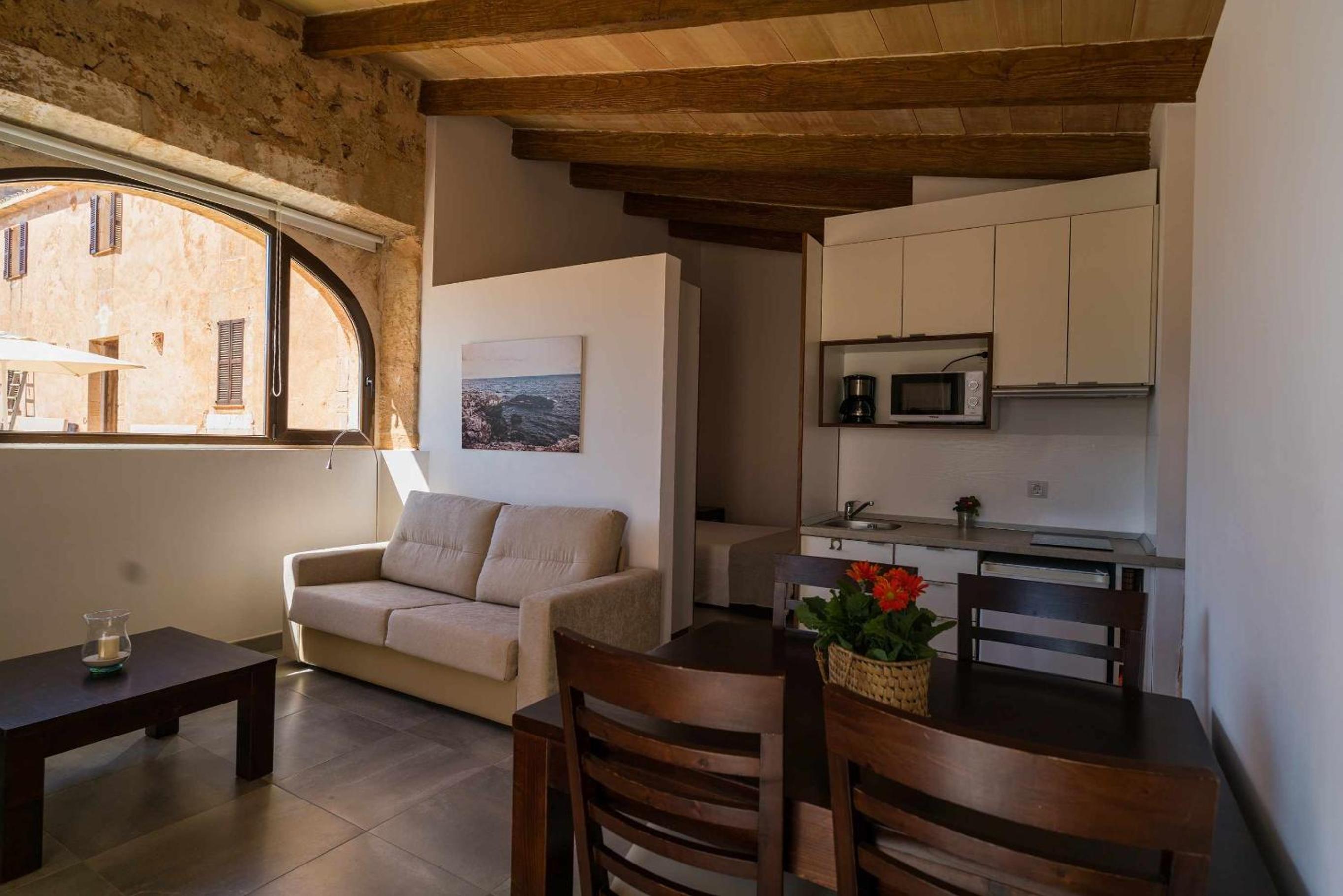 Apartamento con vista a la piscina