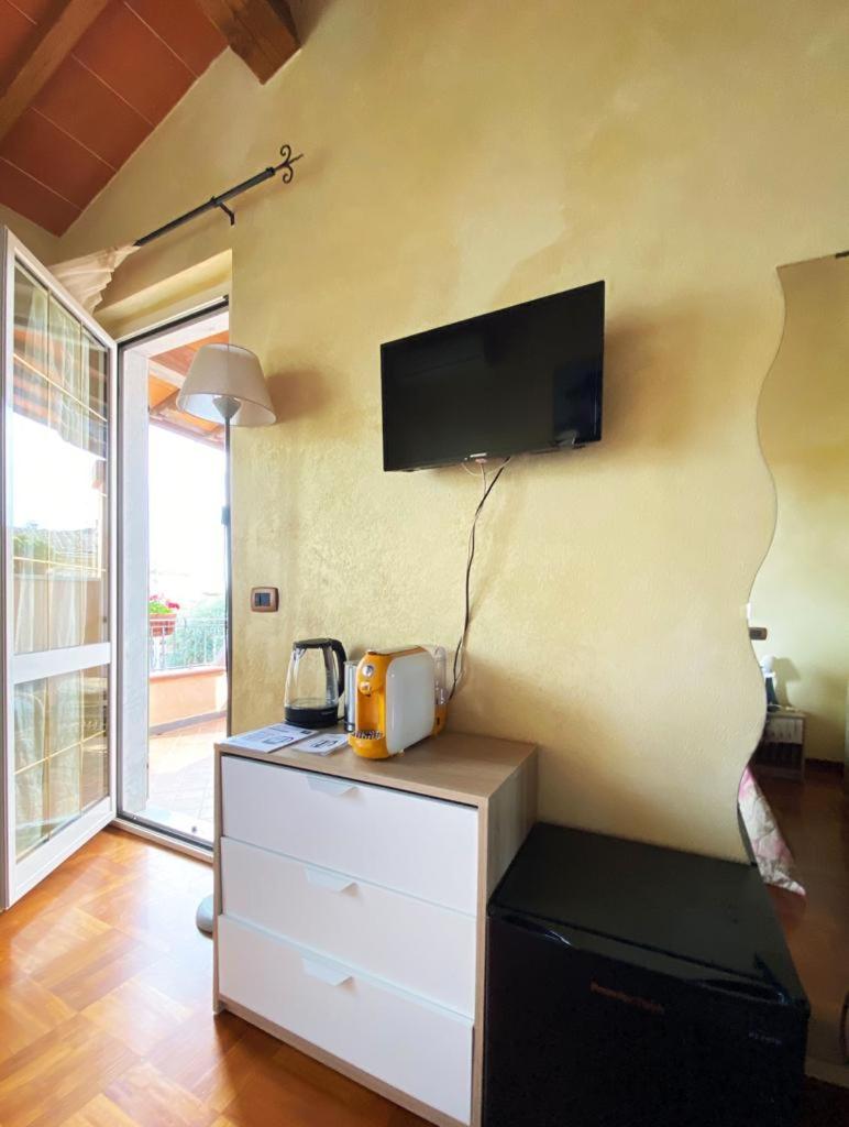 Double Room with Private External Bathroom photo 1