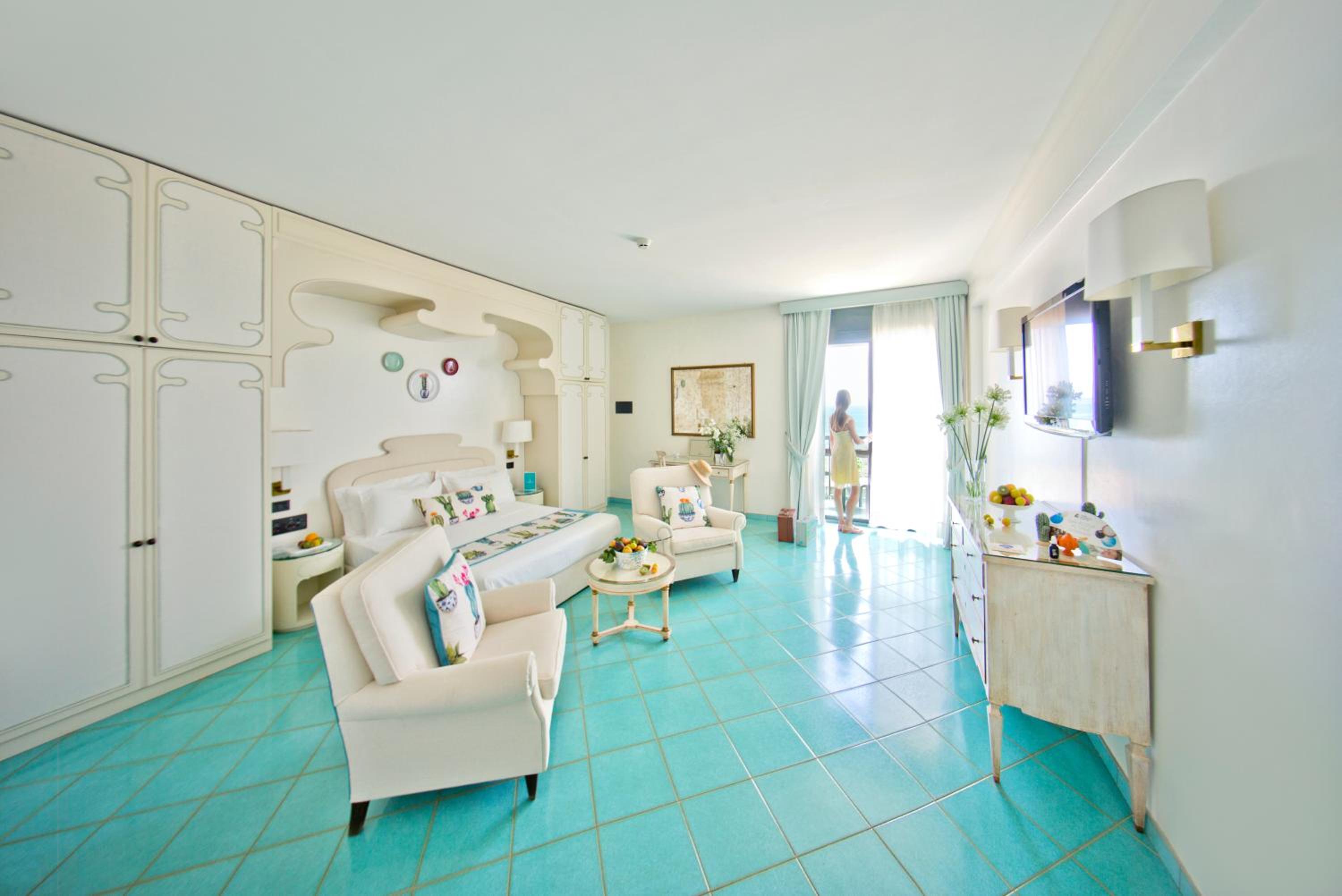 Deluxe Double Room with Sea View - Photo 5