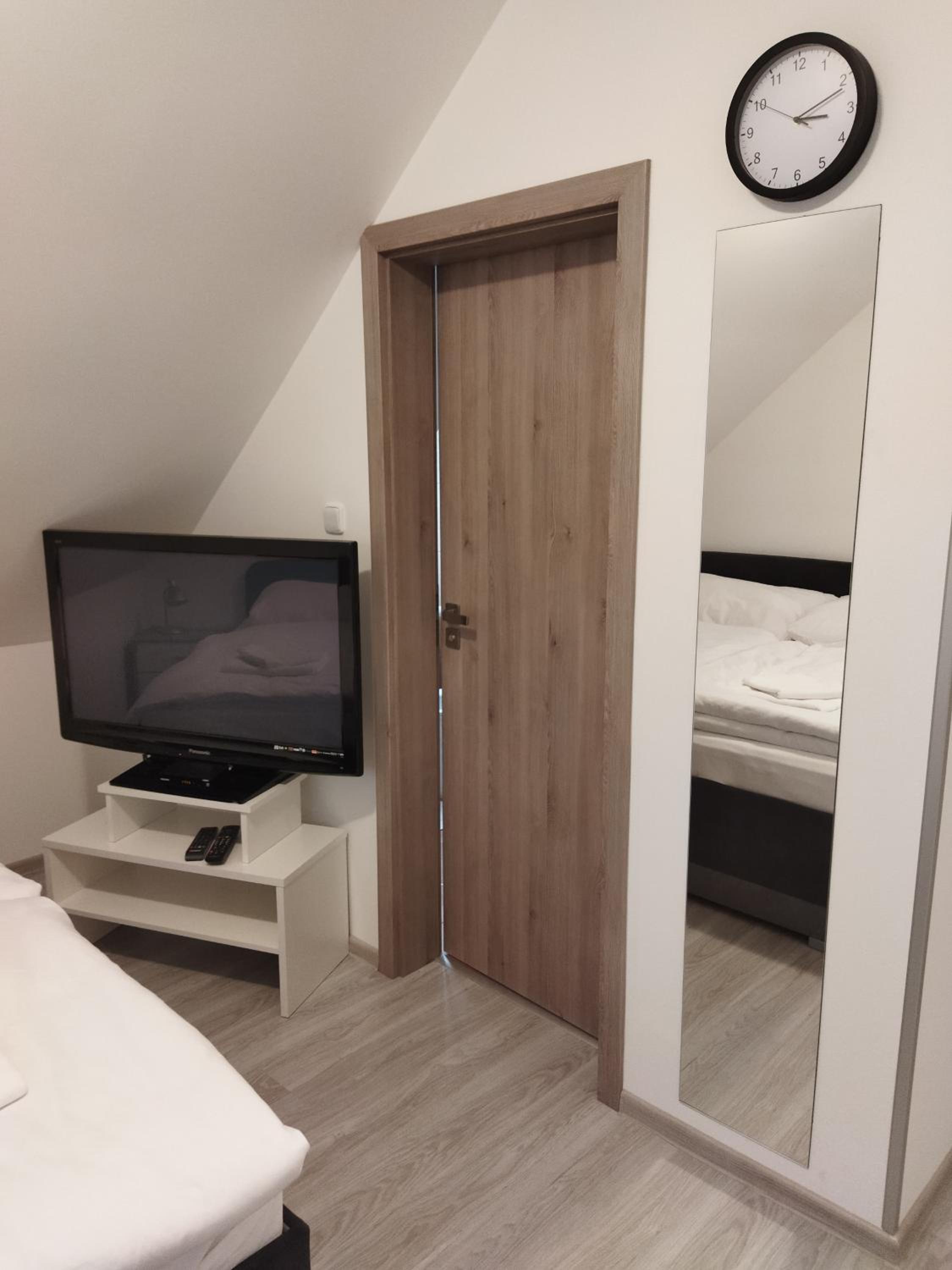 Double Room with Private Bathroom photo 3