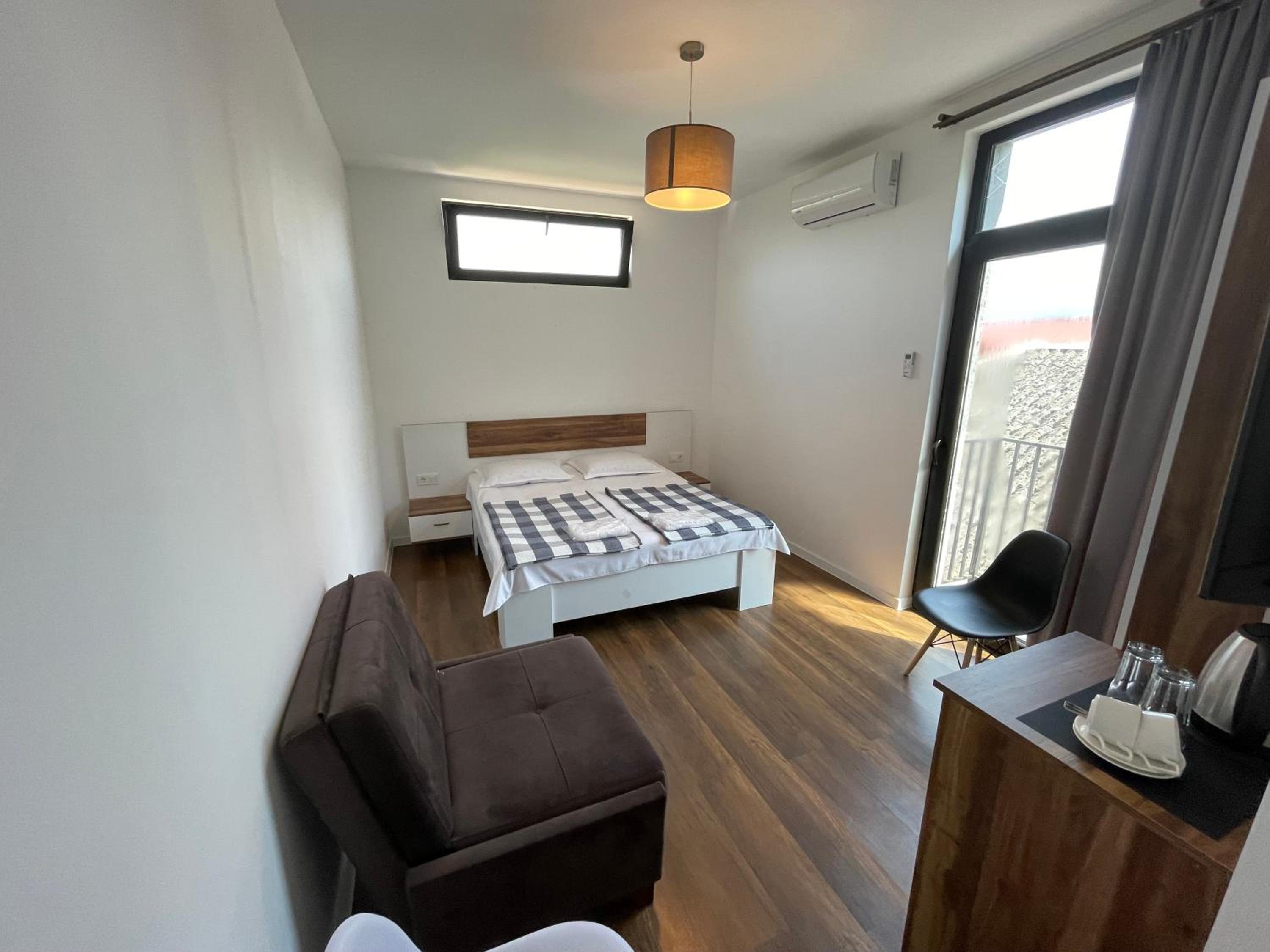Double Room with Private Bathroom photo 2