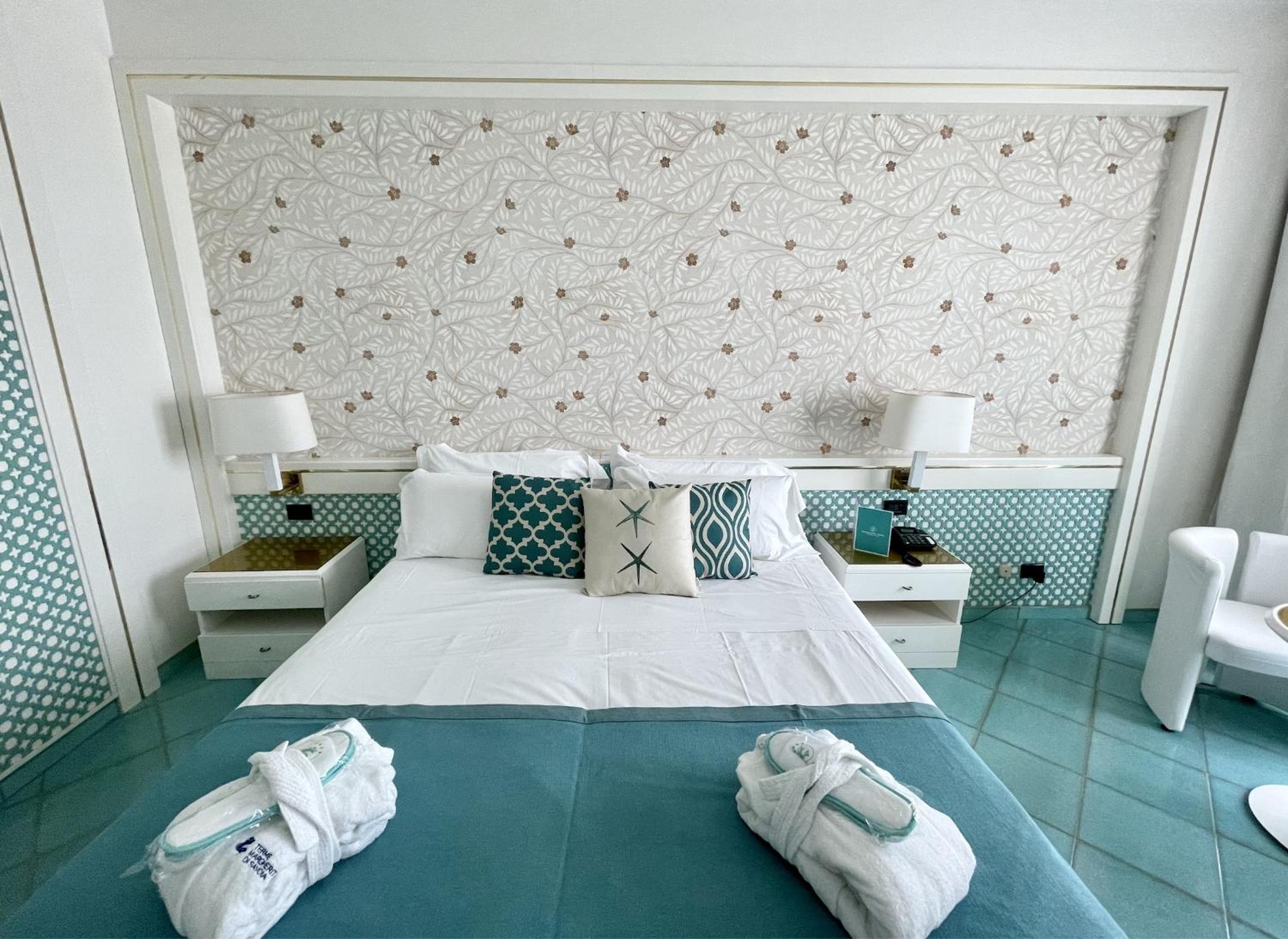 Executive Double or Twin Room with Sea View photo 3