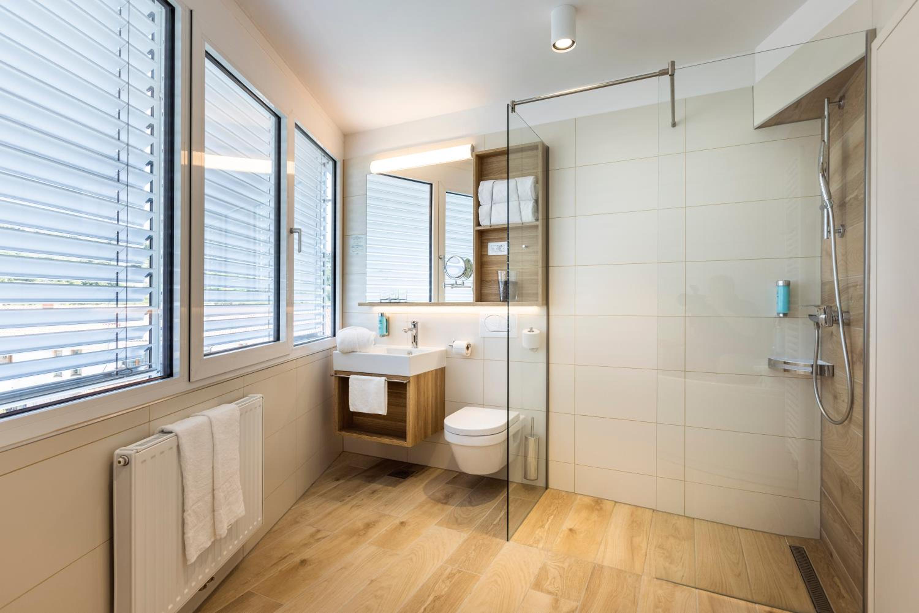 Captain Suite with Sea View and Balcony photo 3