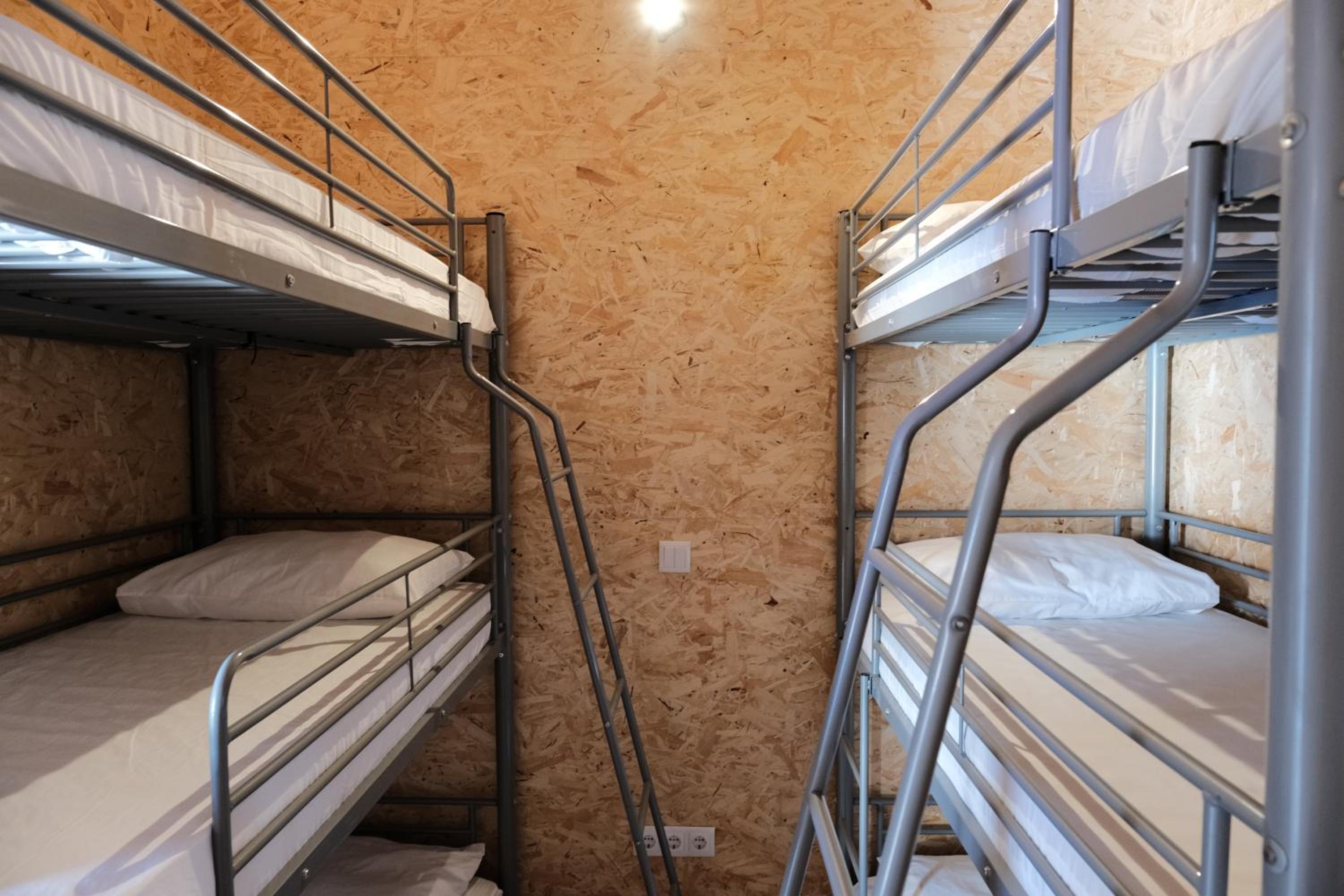 6-Bed Female Dormitory Room photo 2
