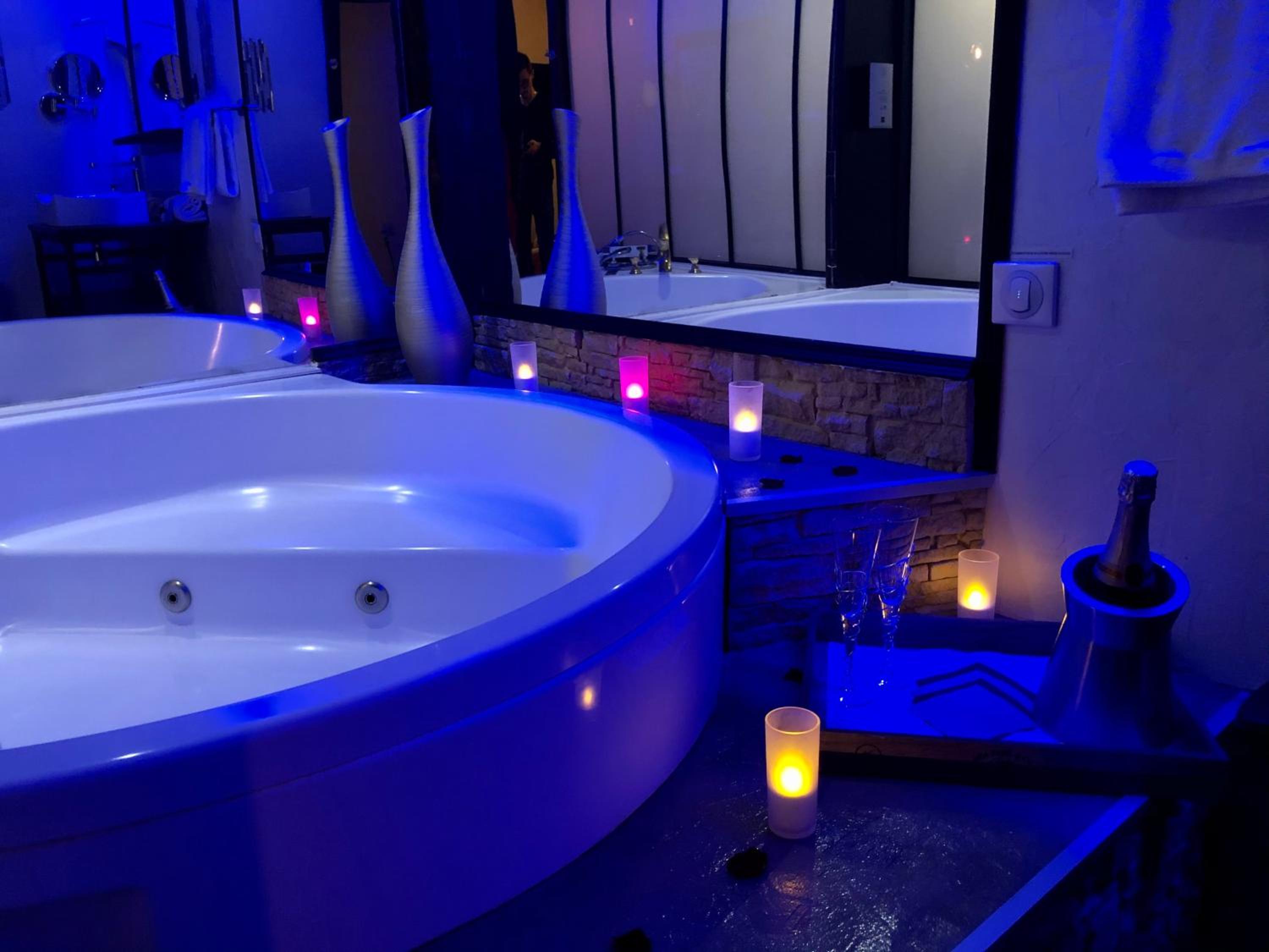 King Room with Spa Bath photo 2