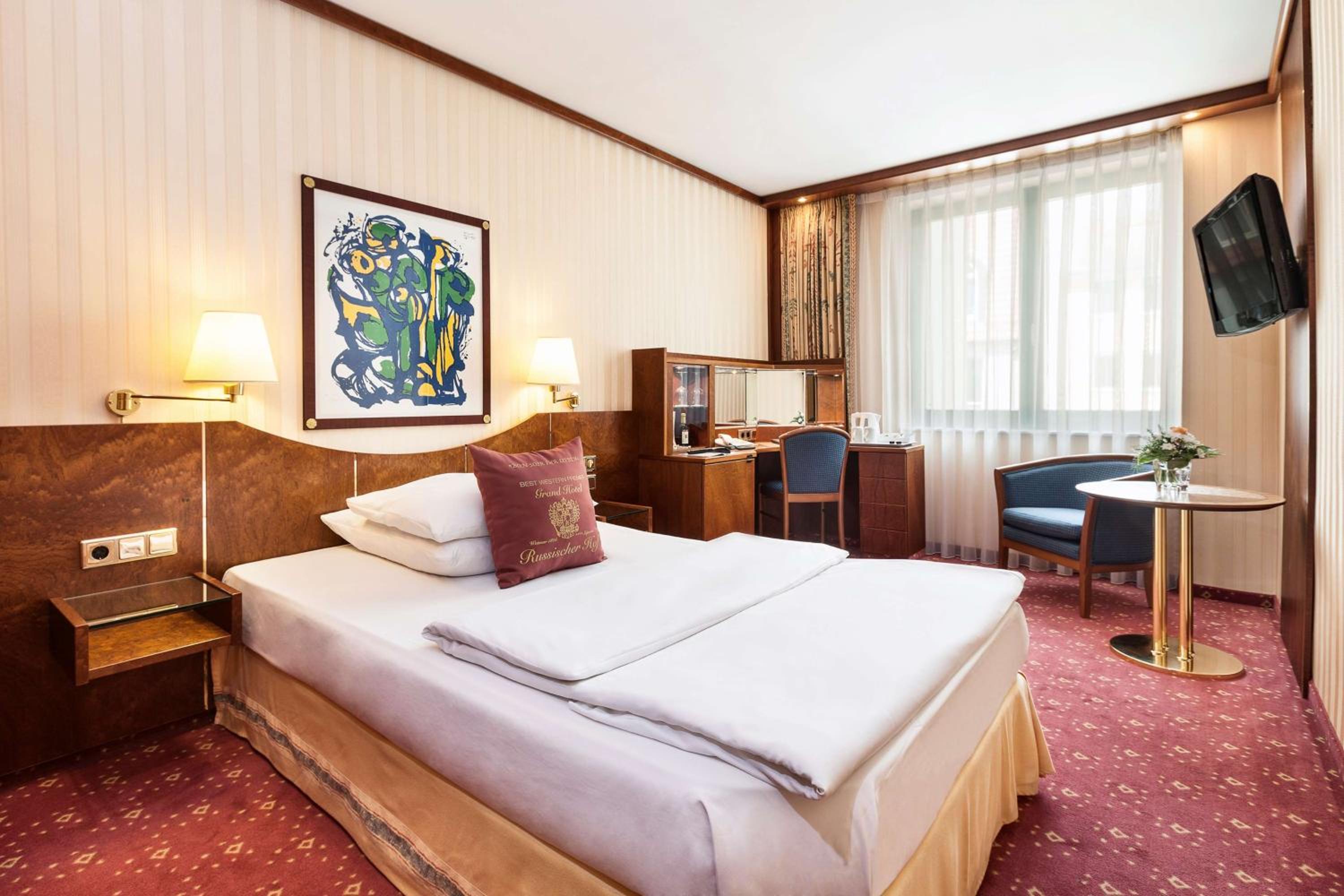 Comfort Queen Room