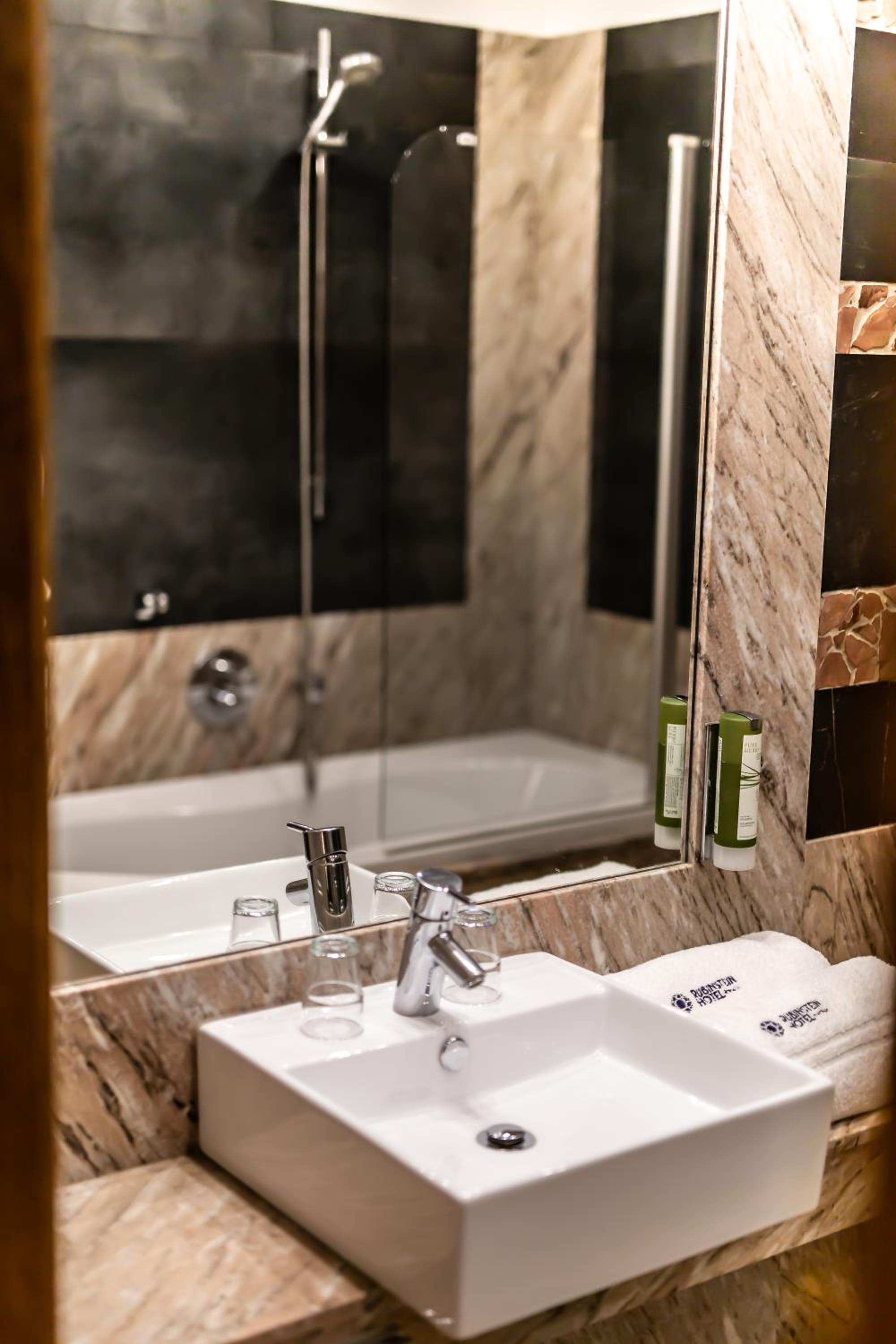 Superior Room - Photo 4