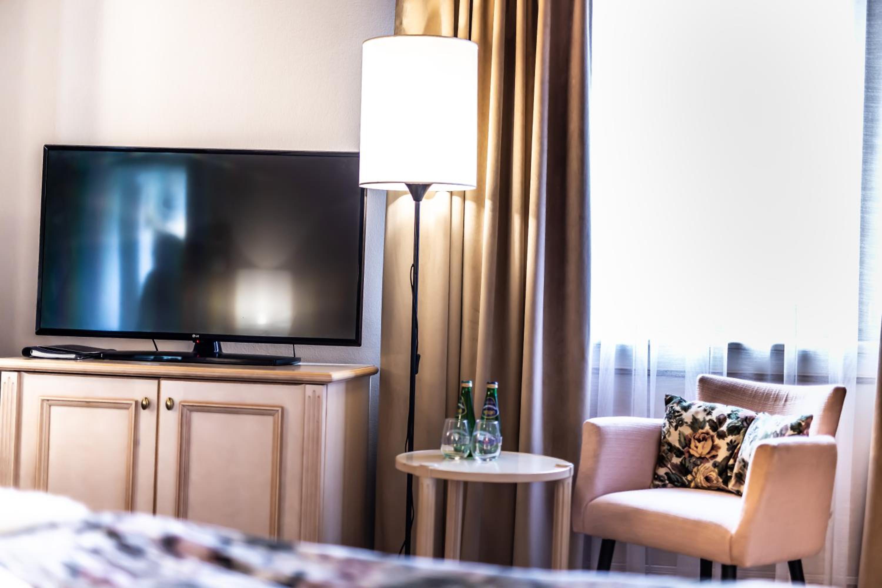 Superior Room - Photo 7