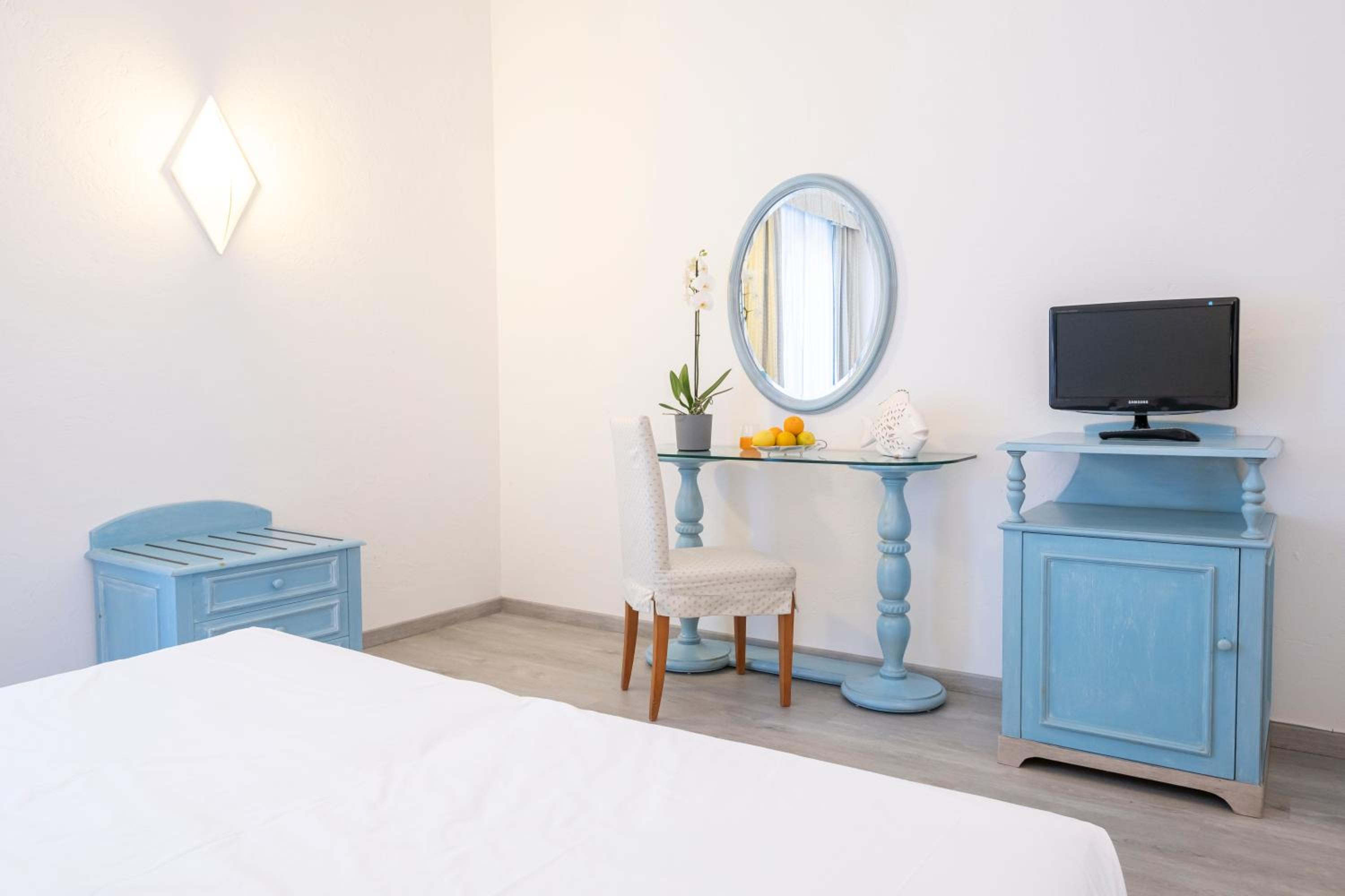 Standard Double Room - Photo 7