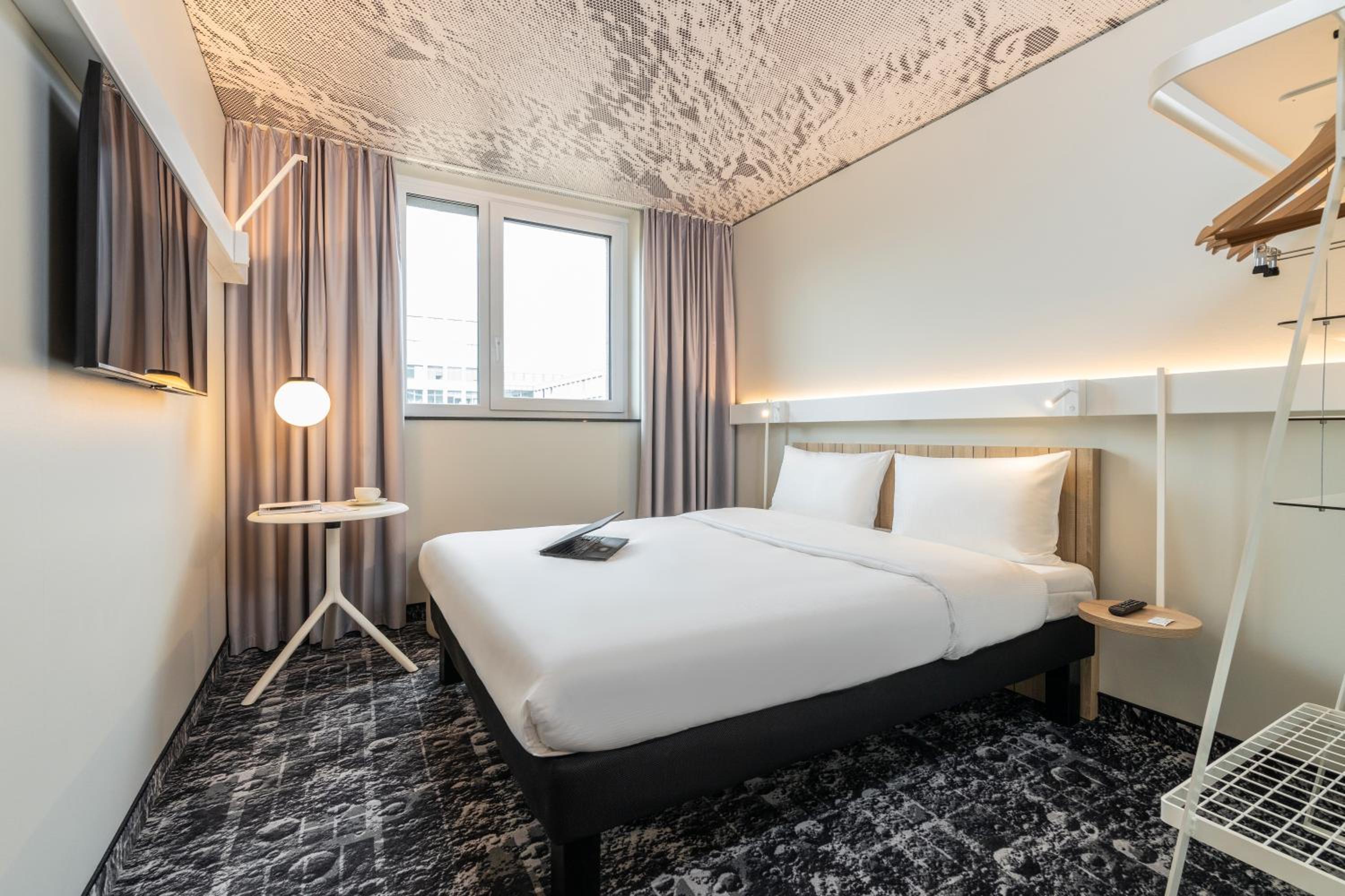 Standard Double Room - Photo 3