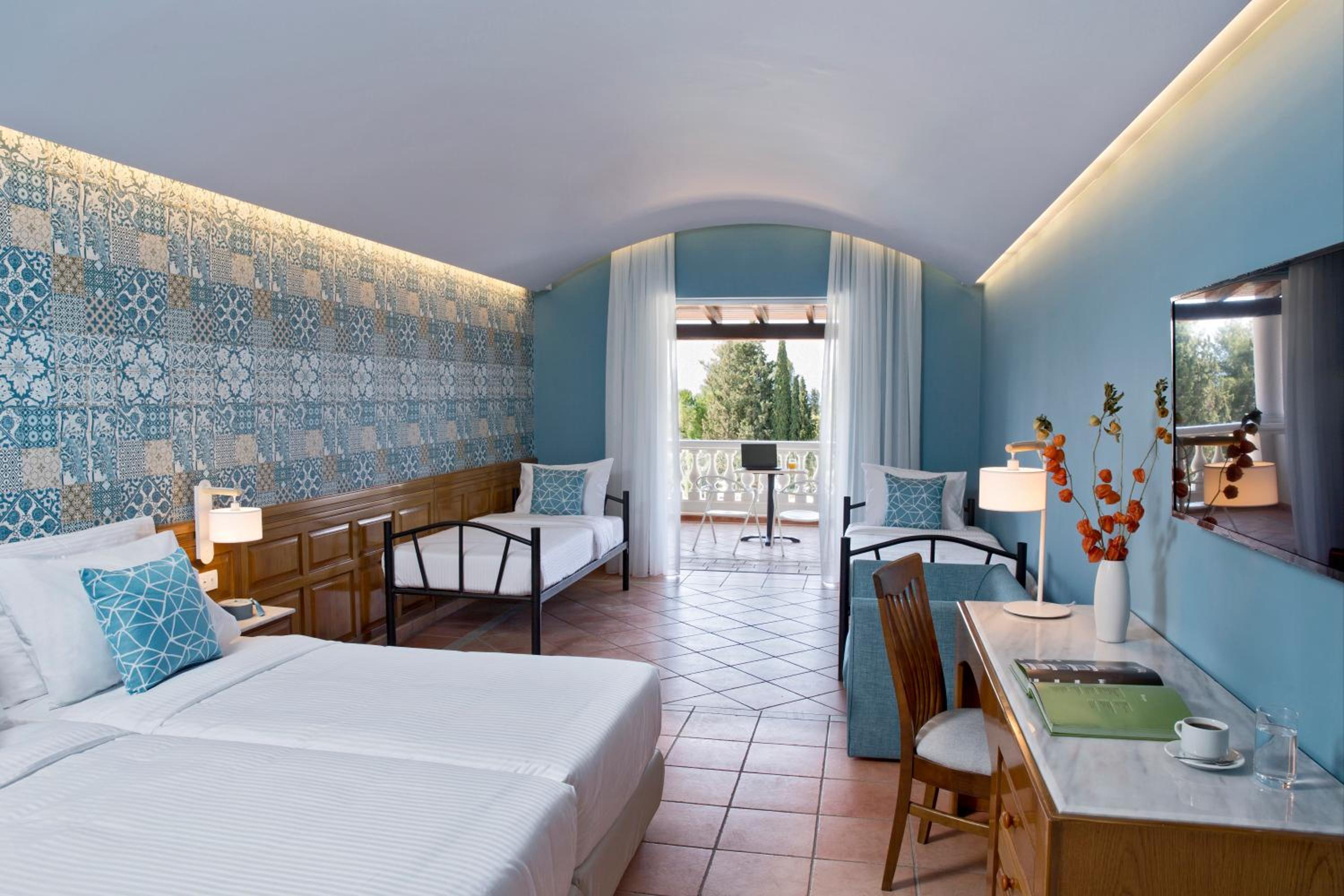 Deluxe Family Room Sea View