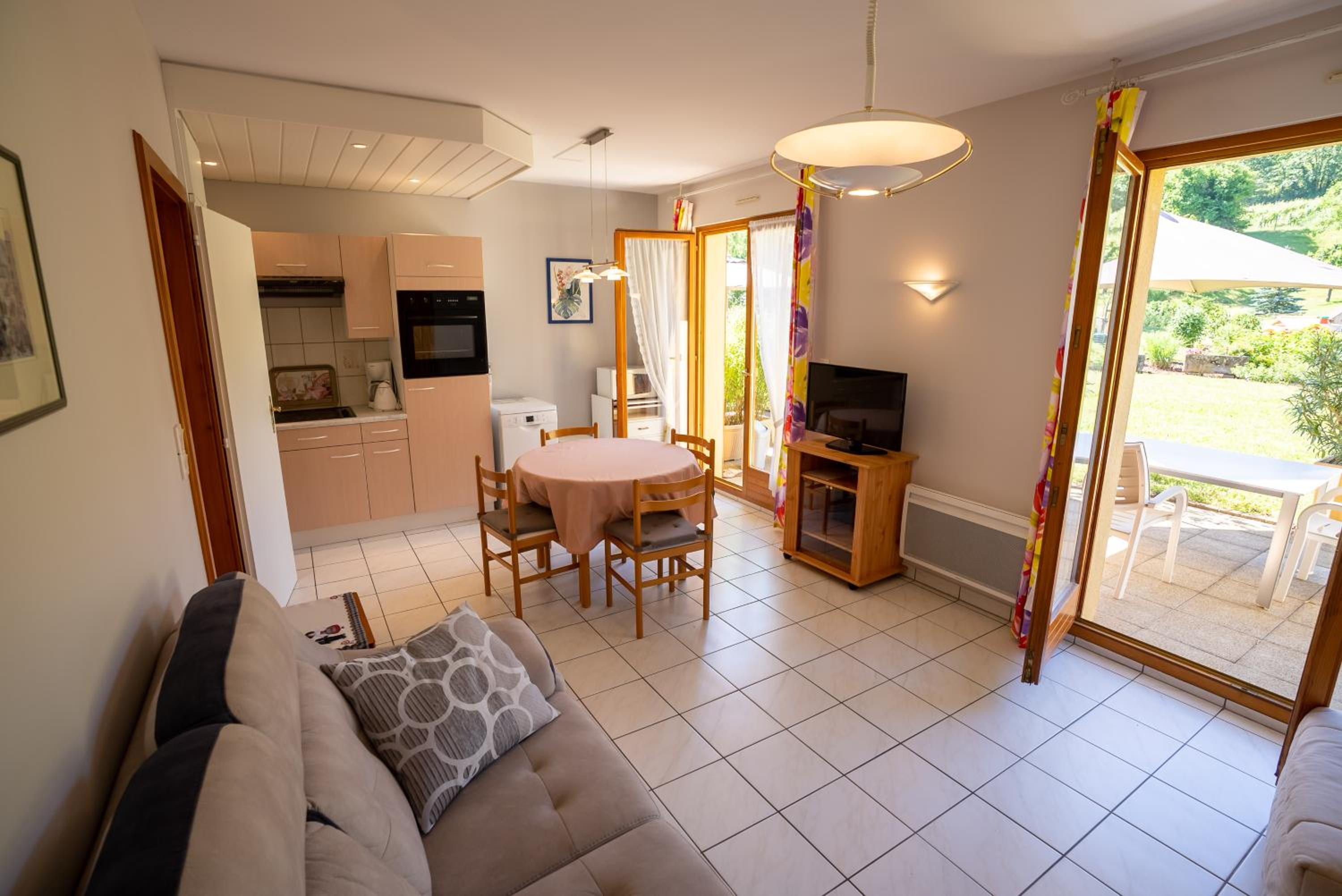 One-Bedroom Apartment (2 Adults) photo 1