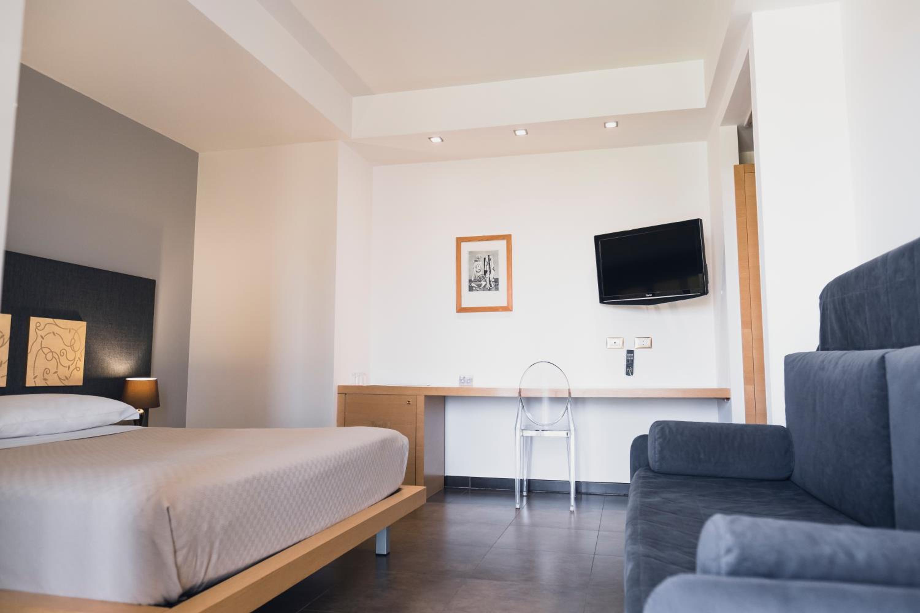 Deluxe Double Room photo 3