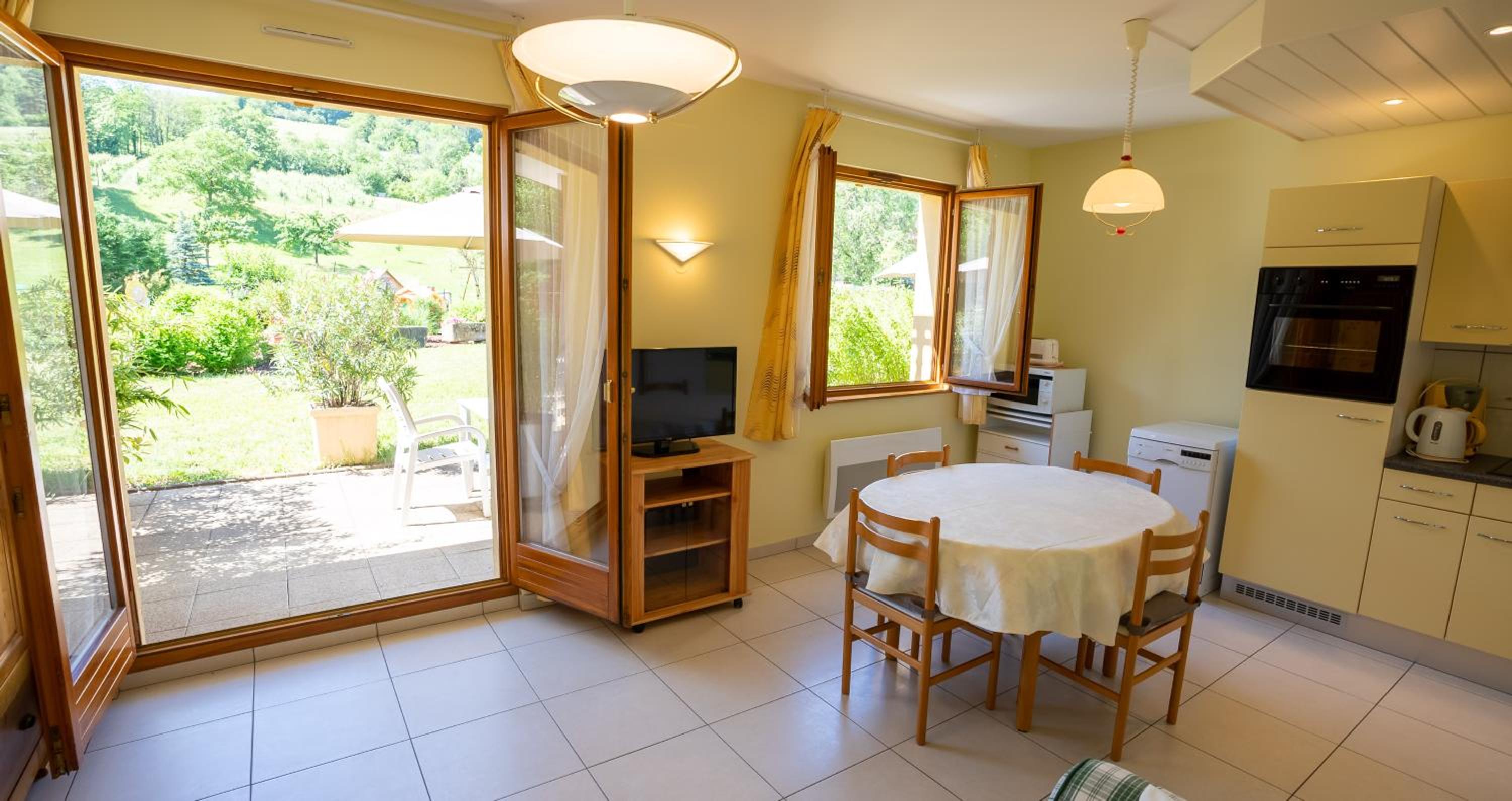 One-Bedroom Apartment (2 Adults) photo 3