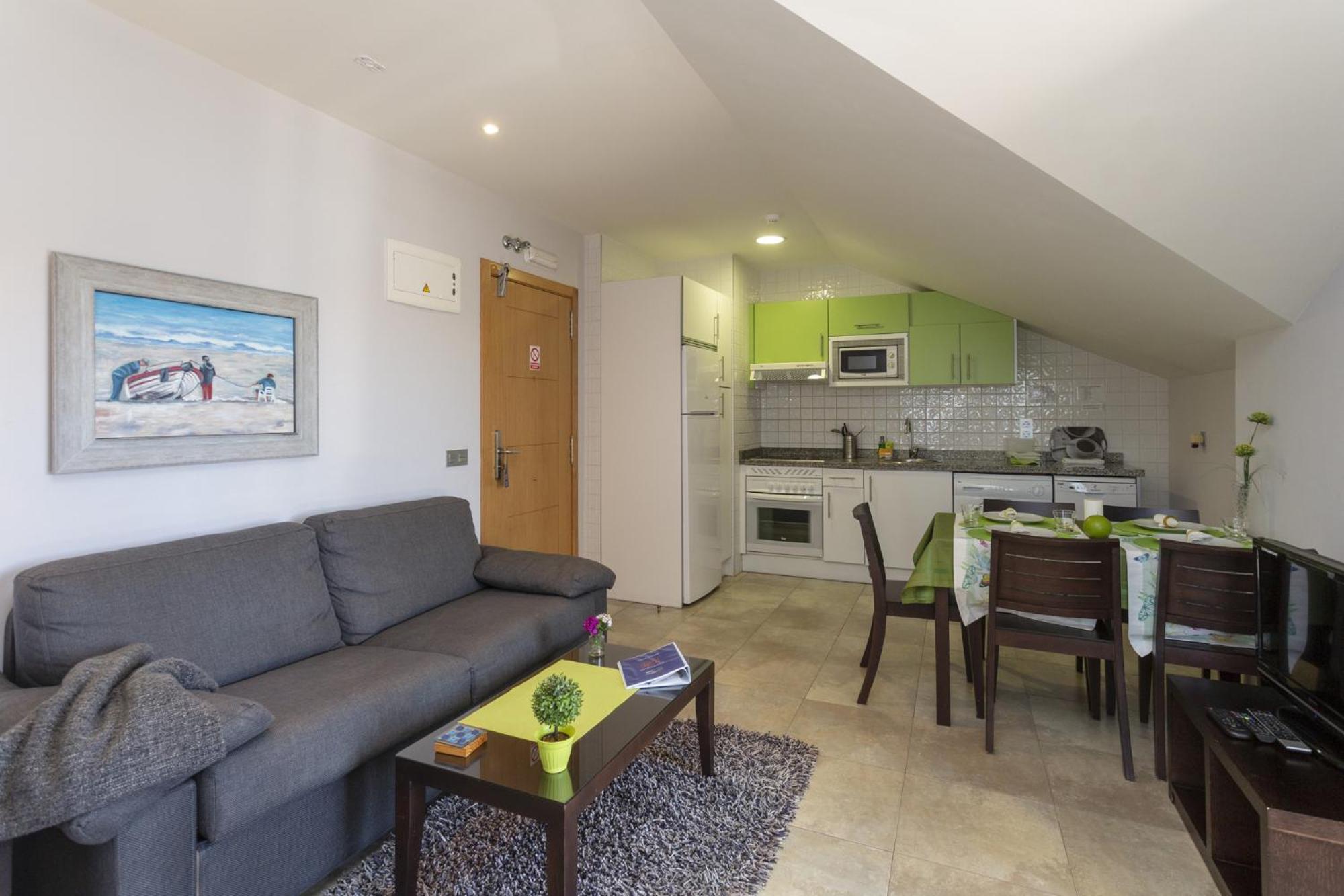 Apartamento de dos habitaciones con vista al mar