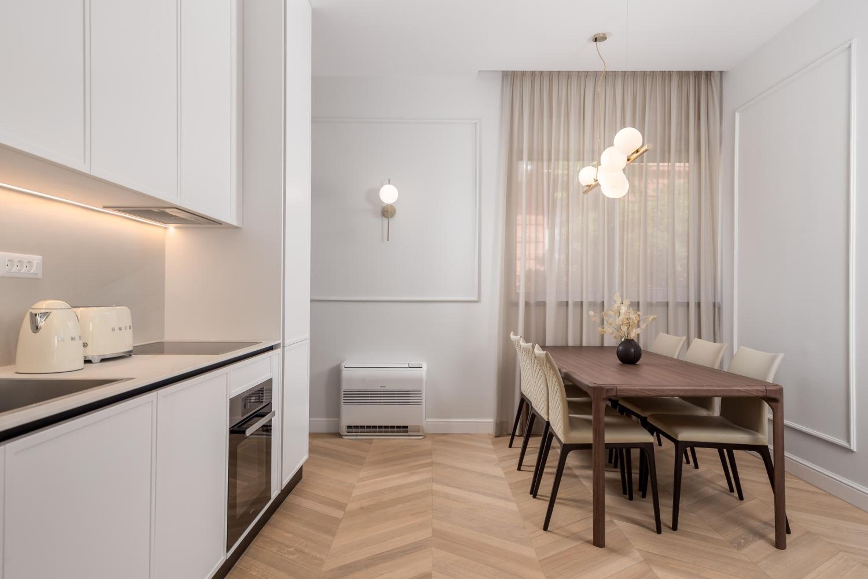Apartment with Sea View - Photo 3