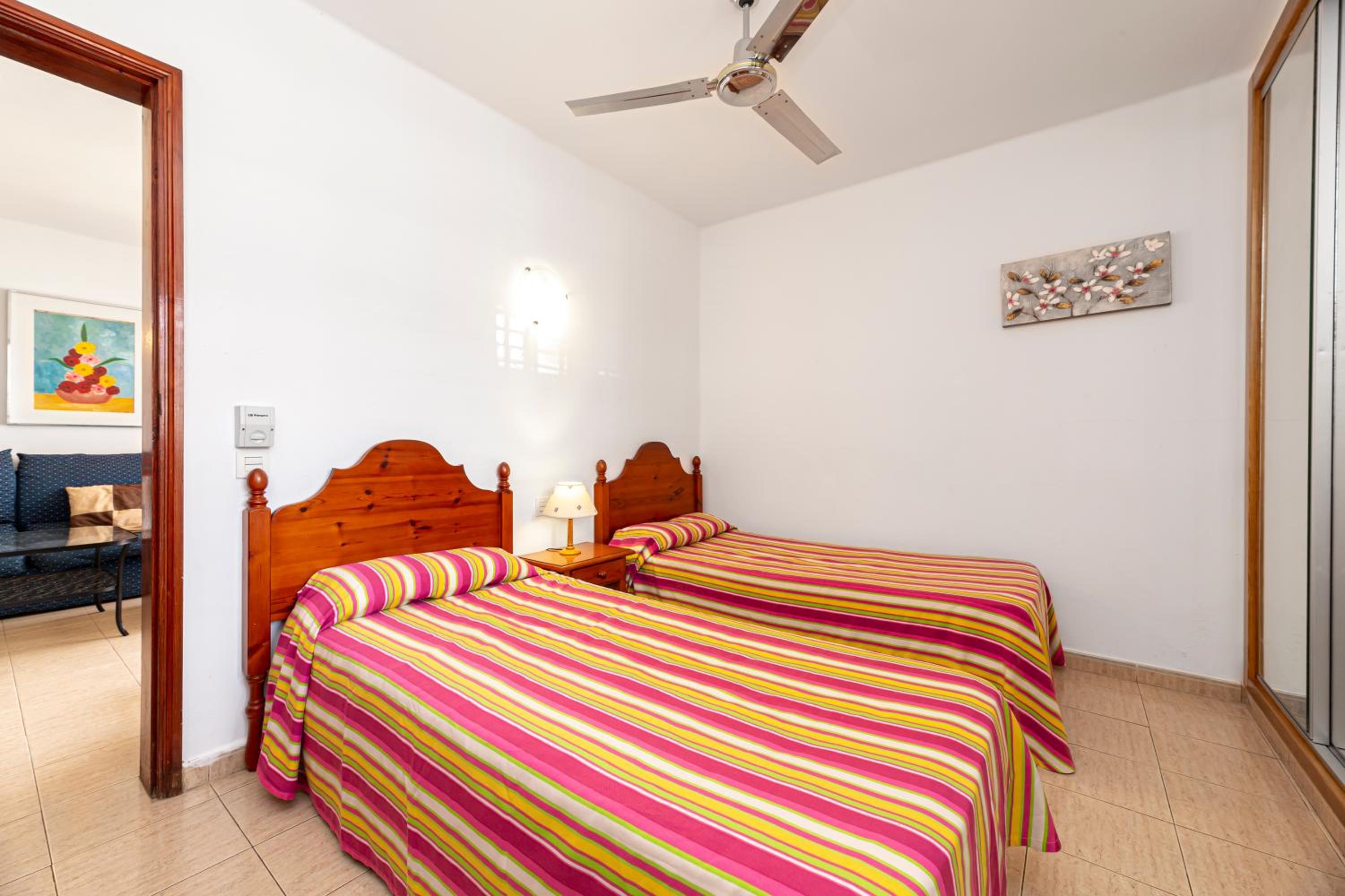 Apartamento de una habitación con vista a la piscina
