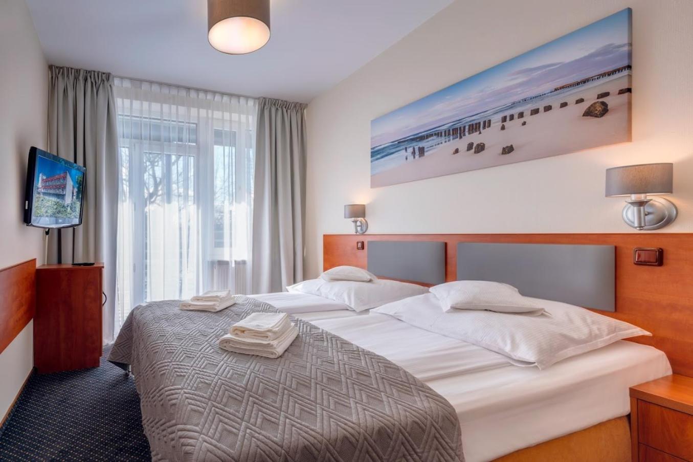 Deluxe Room - Photo 2