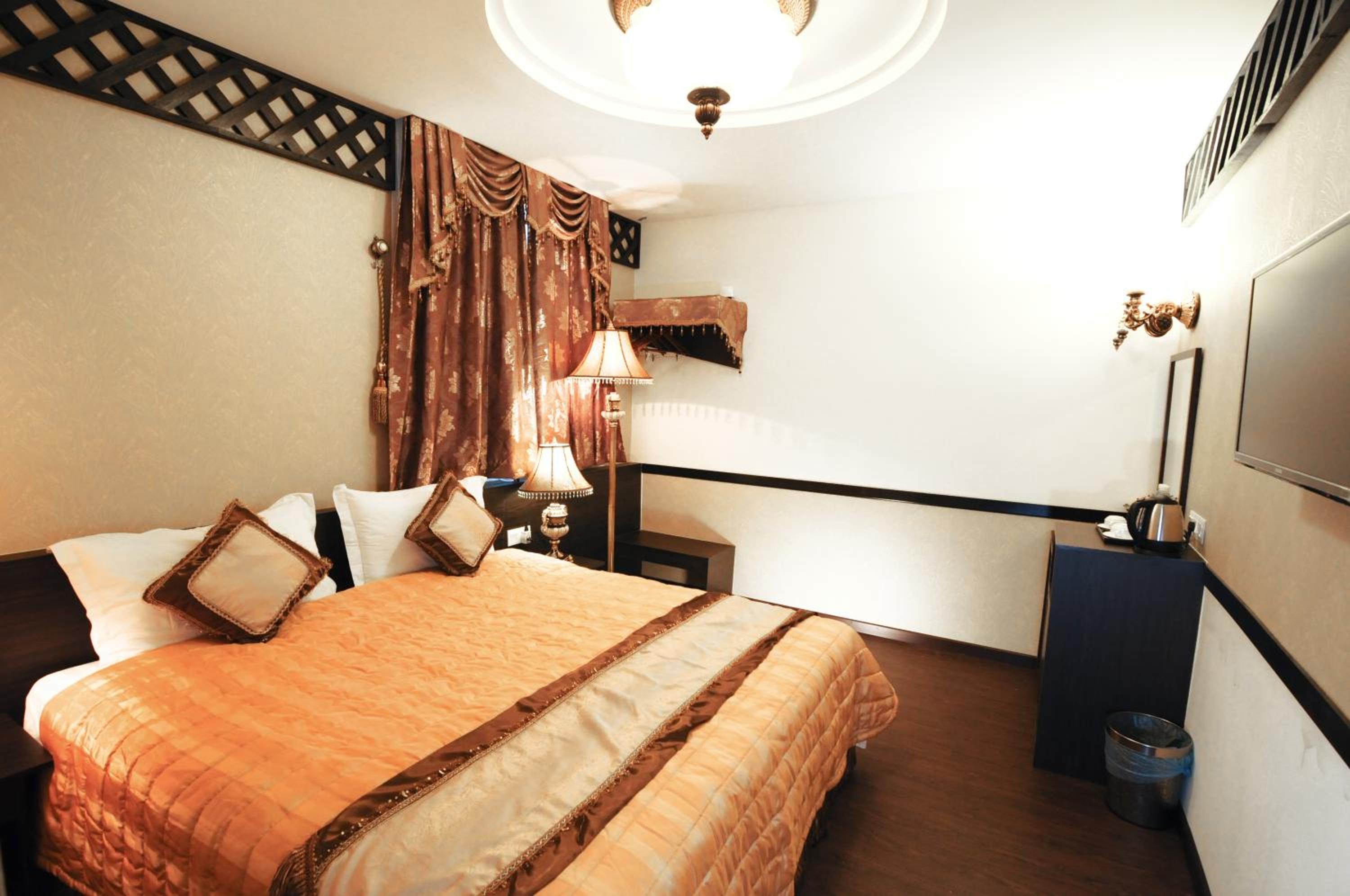 Superior King Room - Photo 1