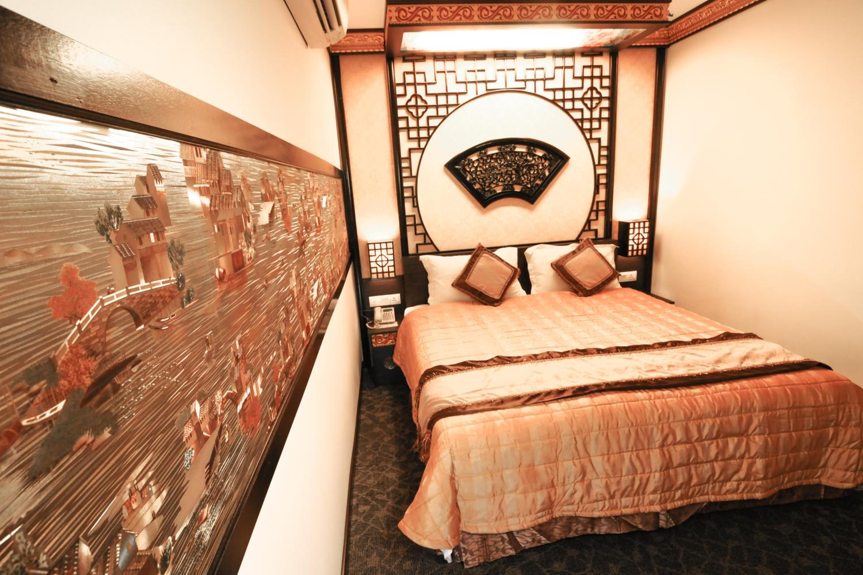VIP Suite (Chinese Style) - Photo 2