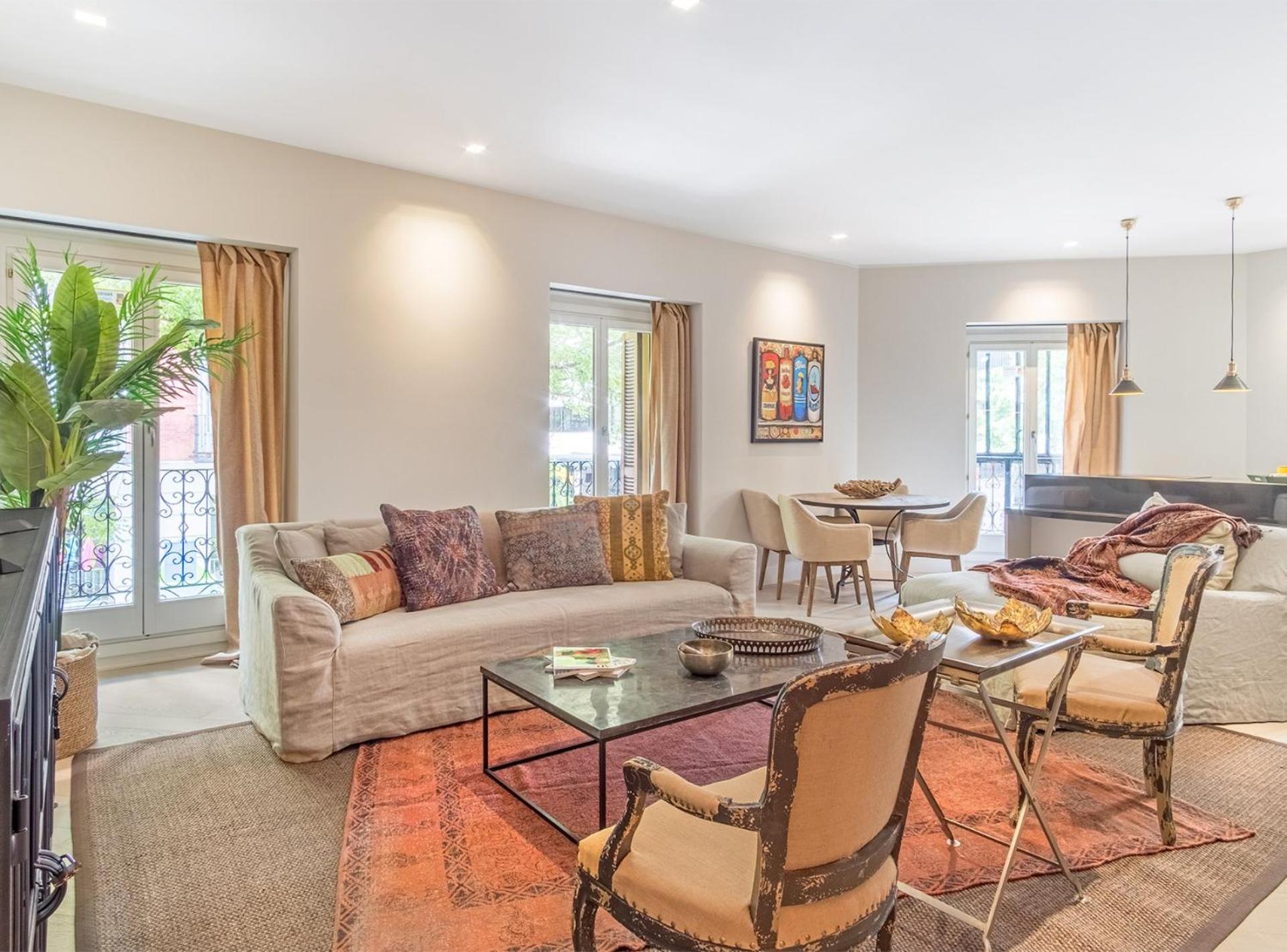 Apartamento con Balcón