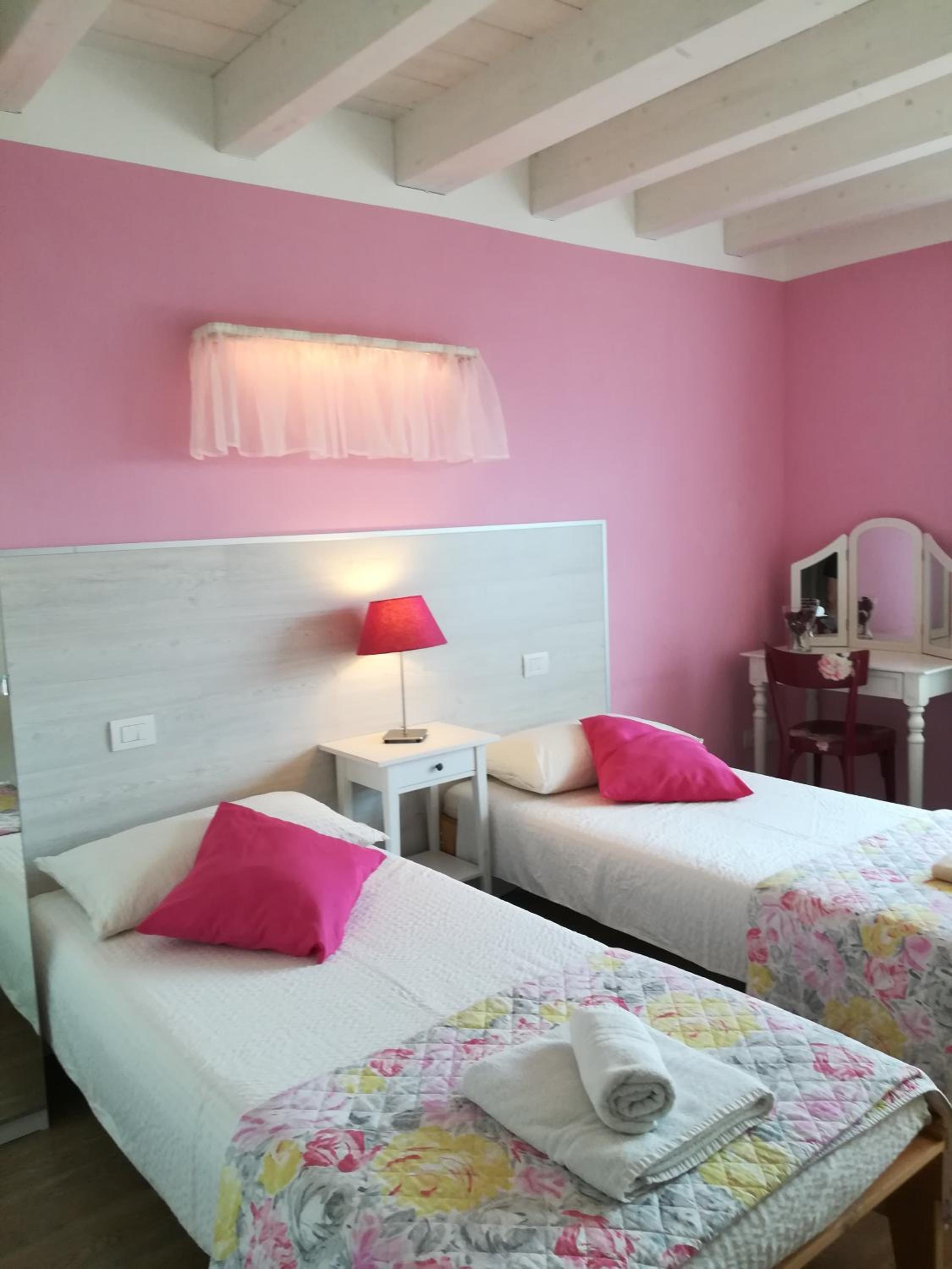 Twin Room with Mountain View photo 1