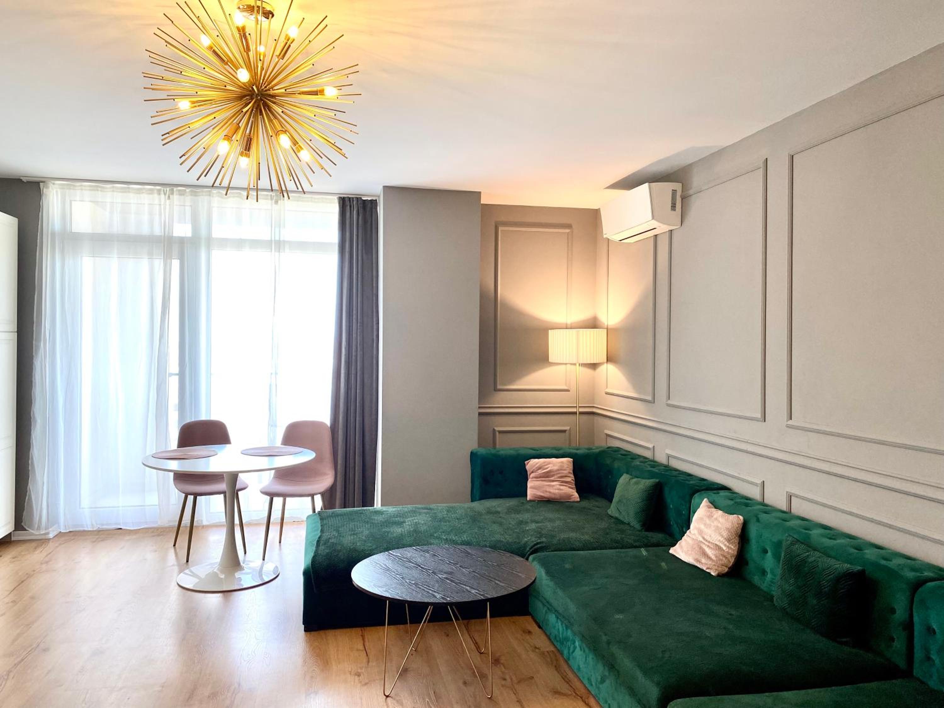 One-Bedroom Apartment - Photo 6