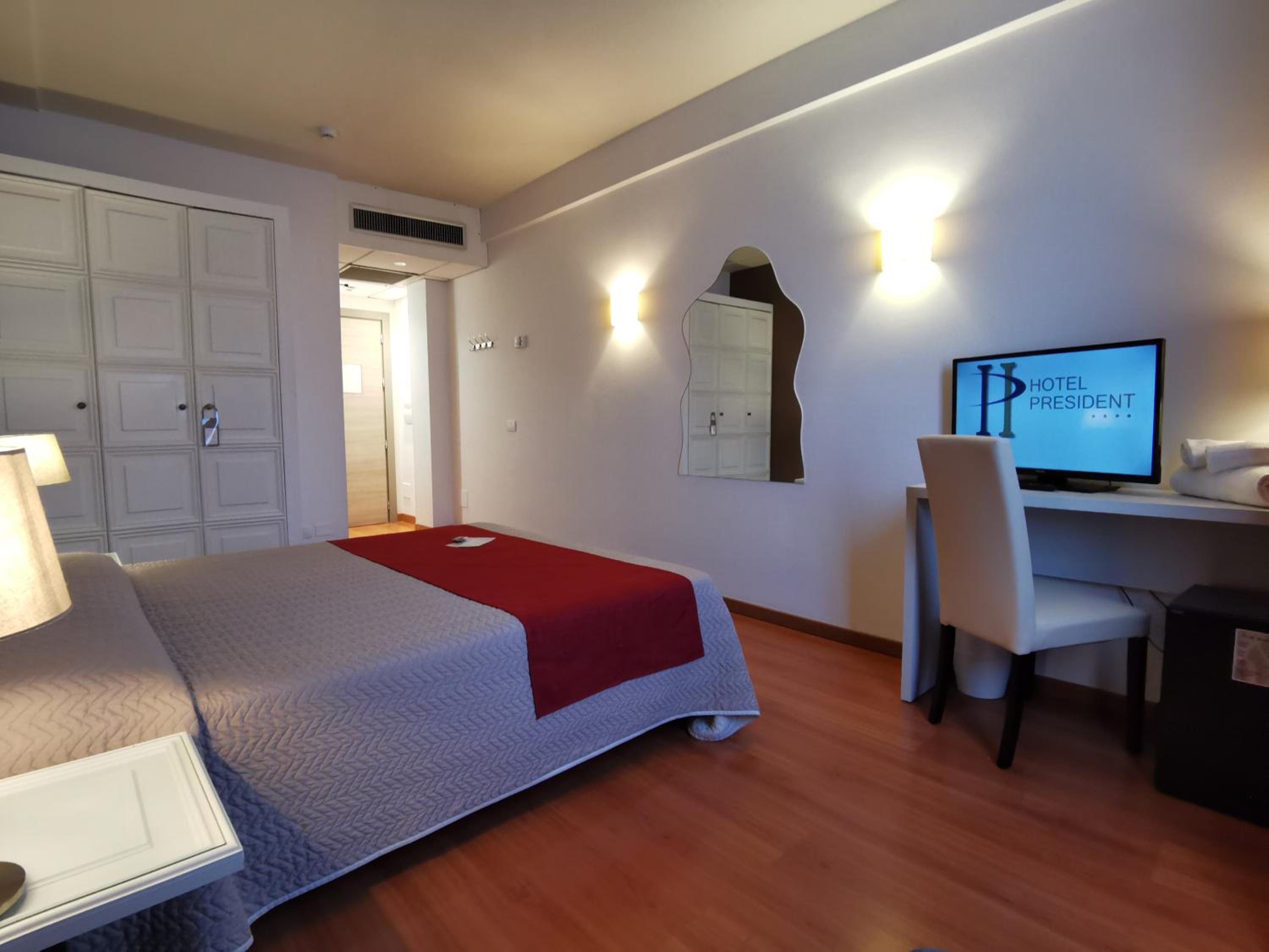 Standard Double Room - Photo 3