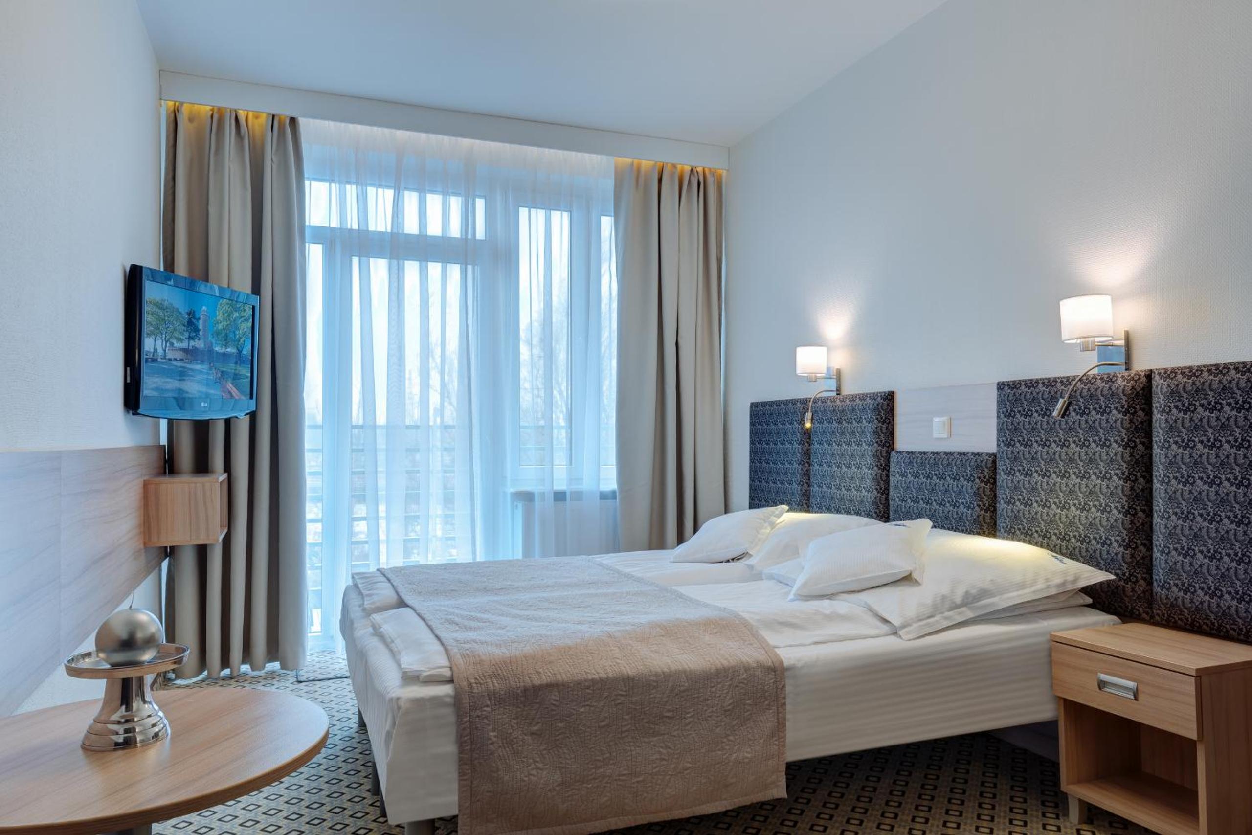 Deluxe Room - Photo 6