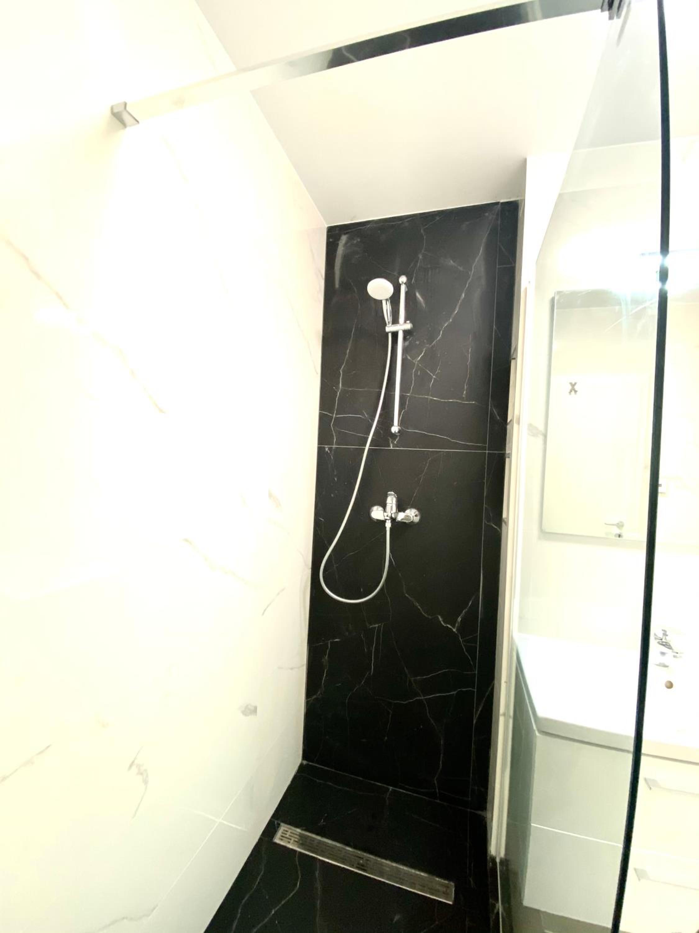 One-Bedroom Apartment - Photo 17