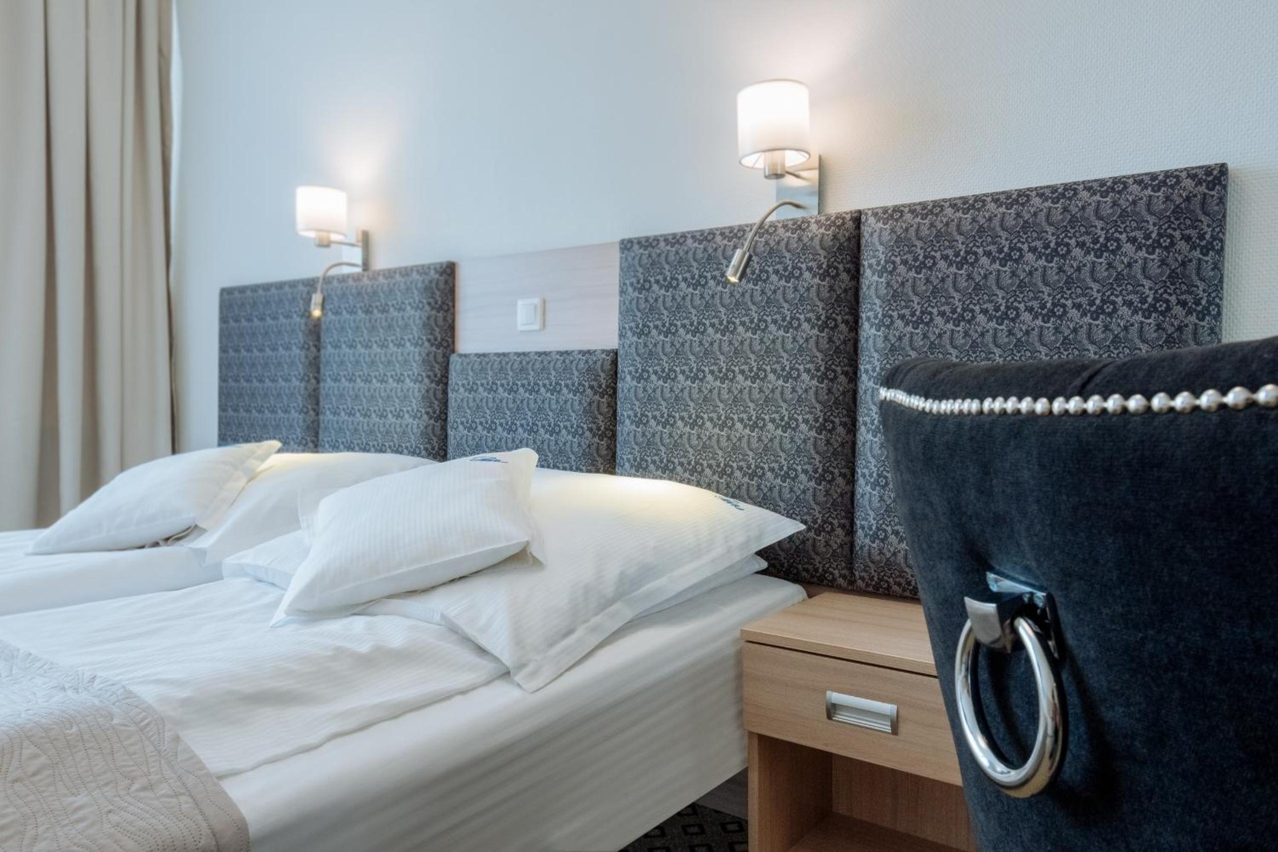 Deluxe Room - Photo 8