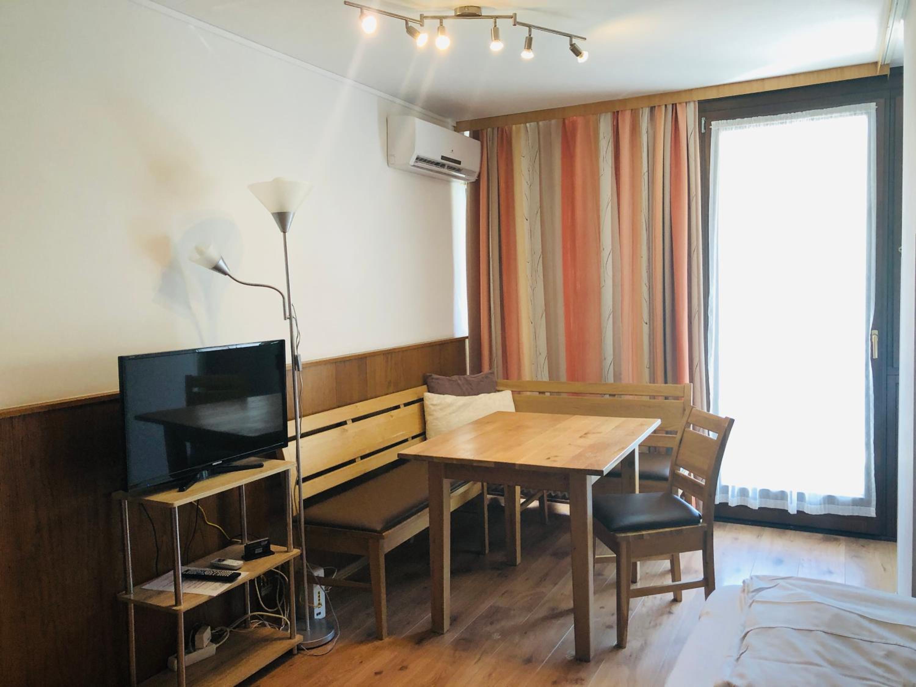 Studio Apartment photo 1
