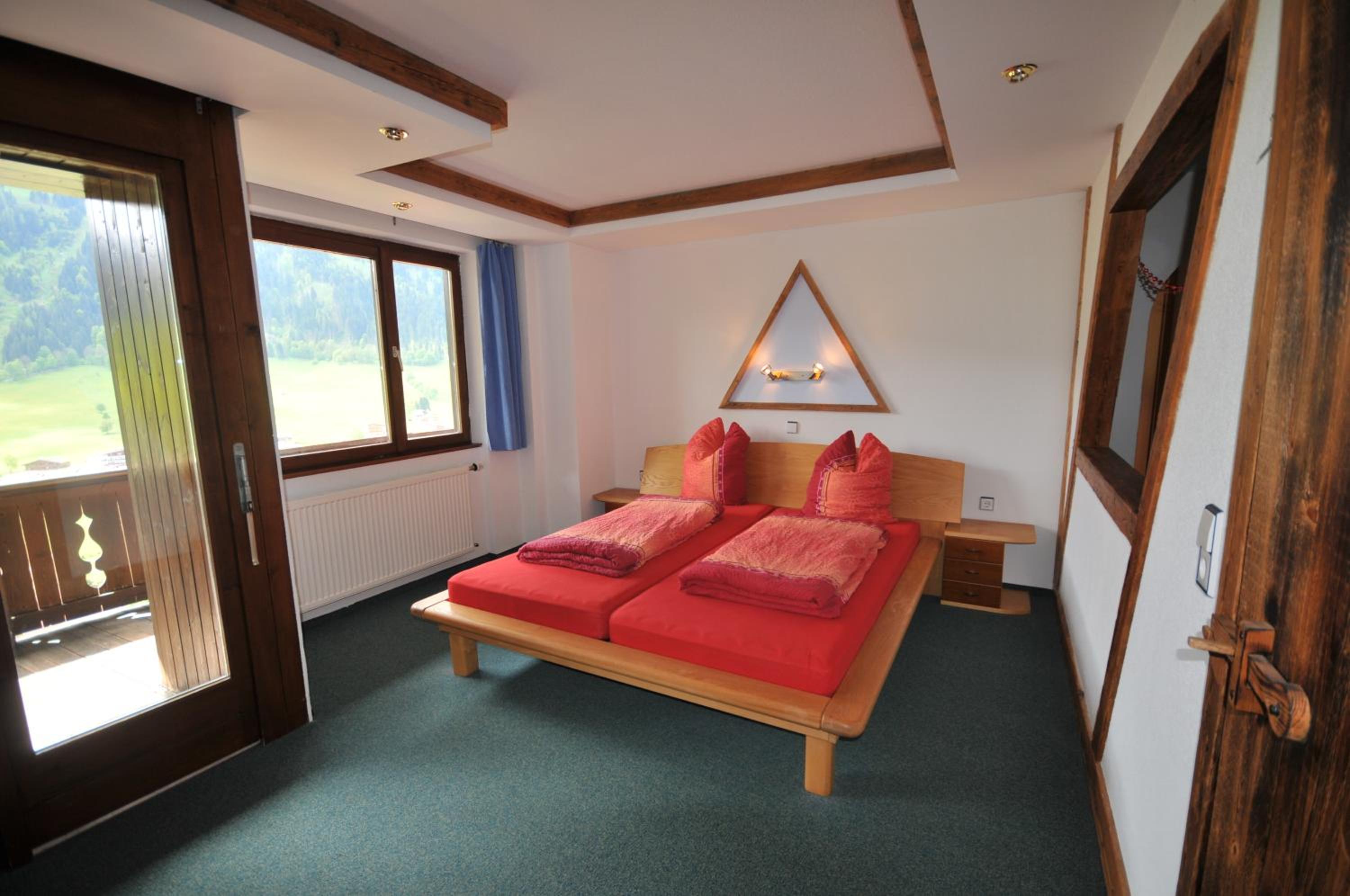 Two-Bedroom Apartment with Balcony photo 1