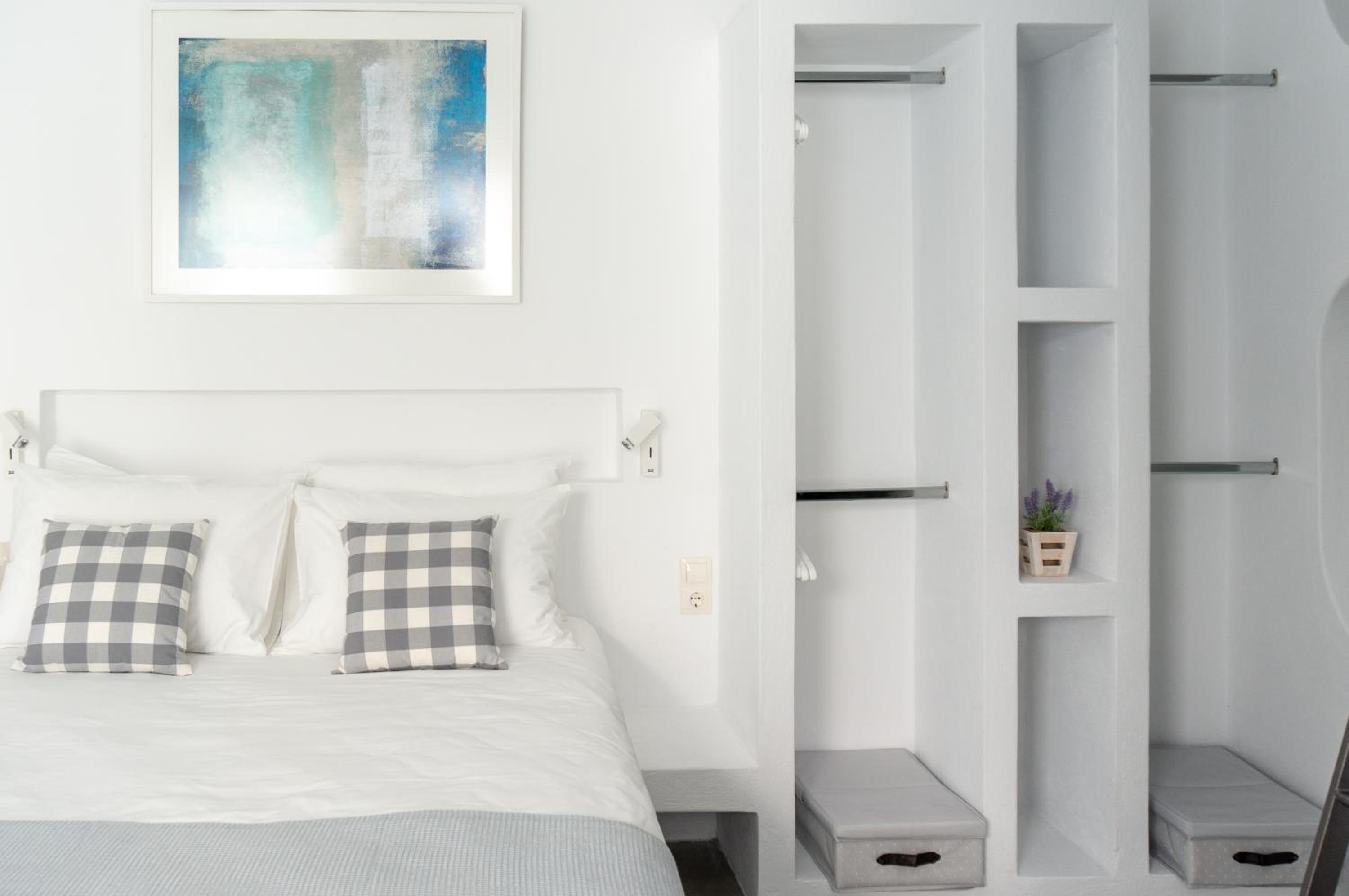 Quadruple Room with Private Bathroom photo 3