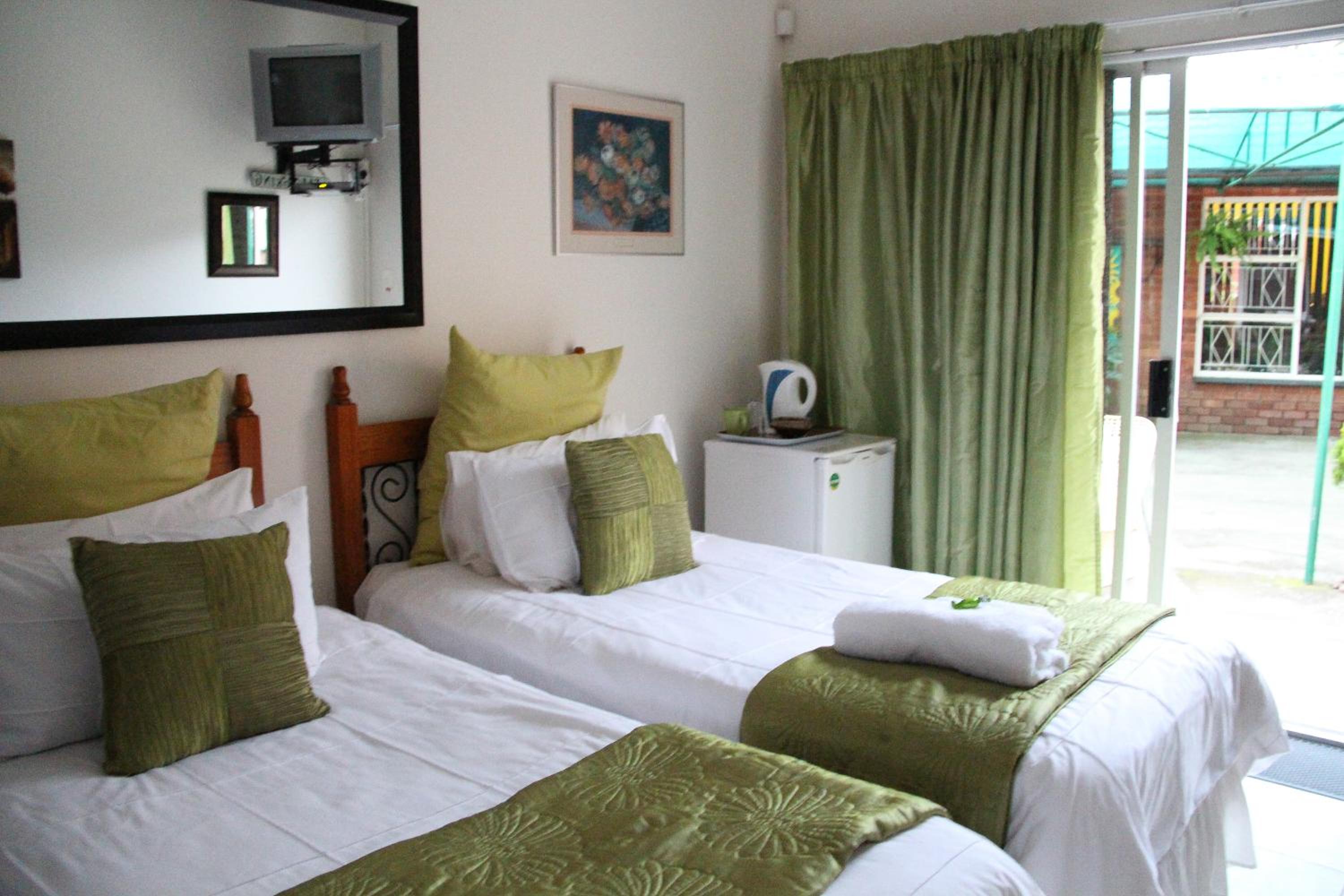 Double or Twin Room photo 2