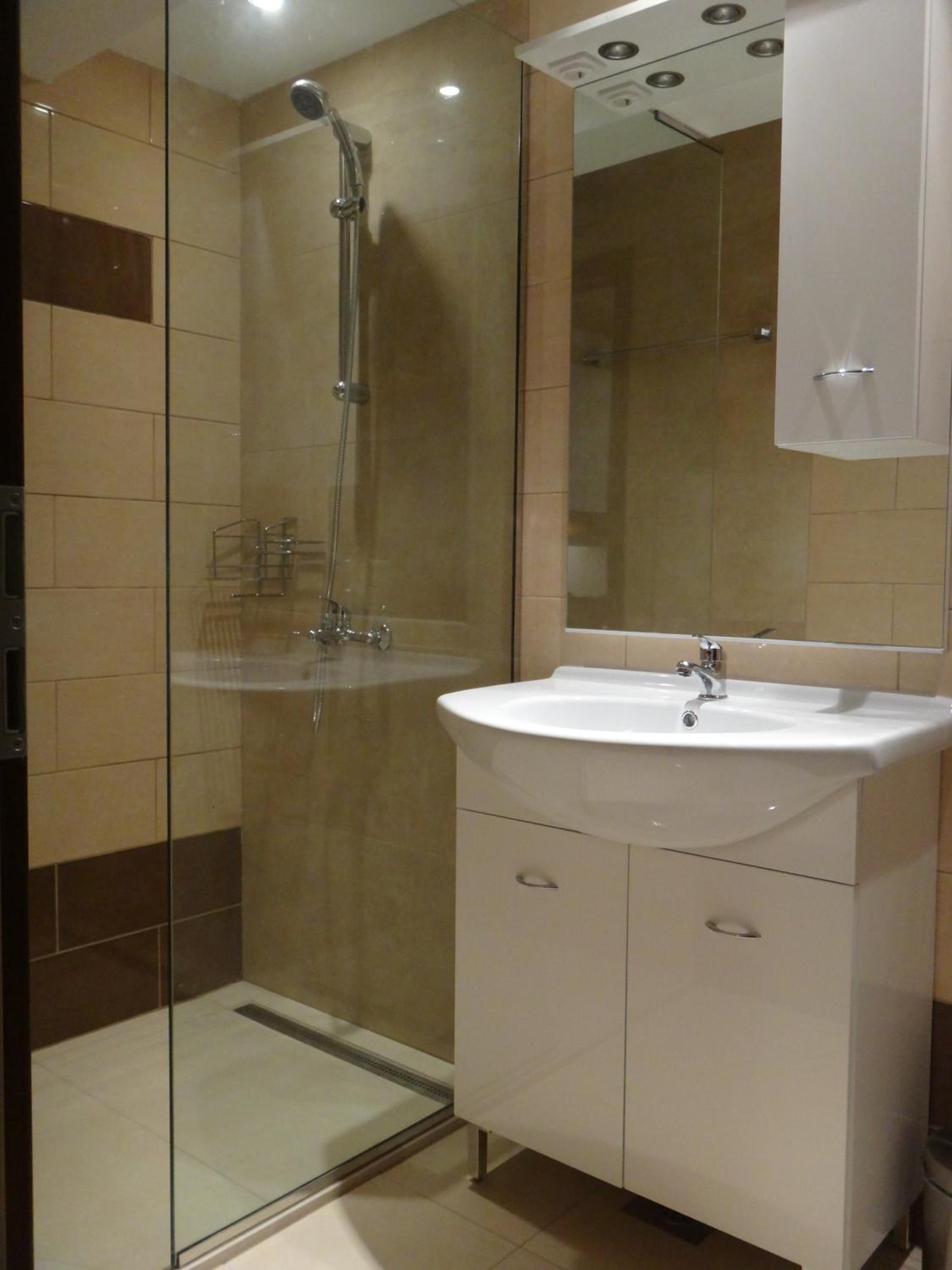 One-Bedroom Apartment with Balcony photo 2
