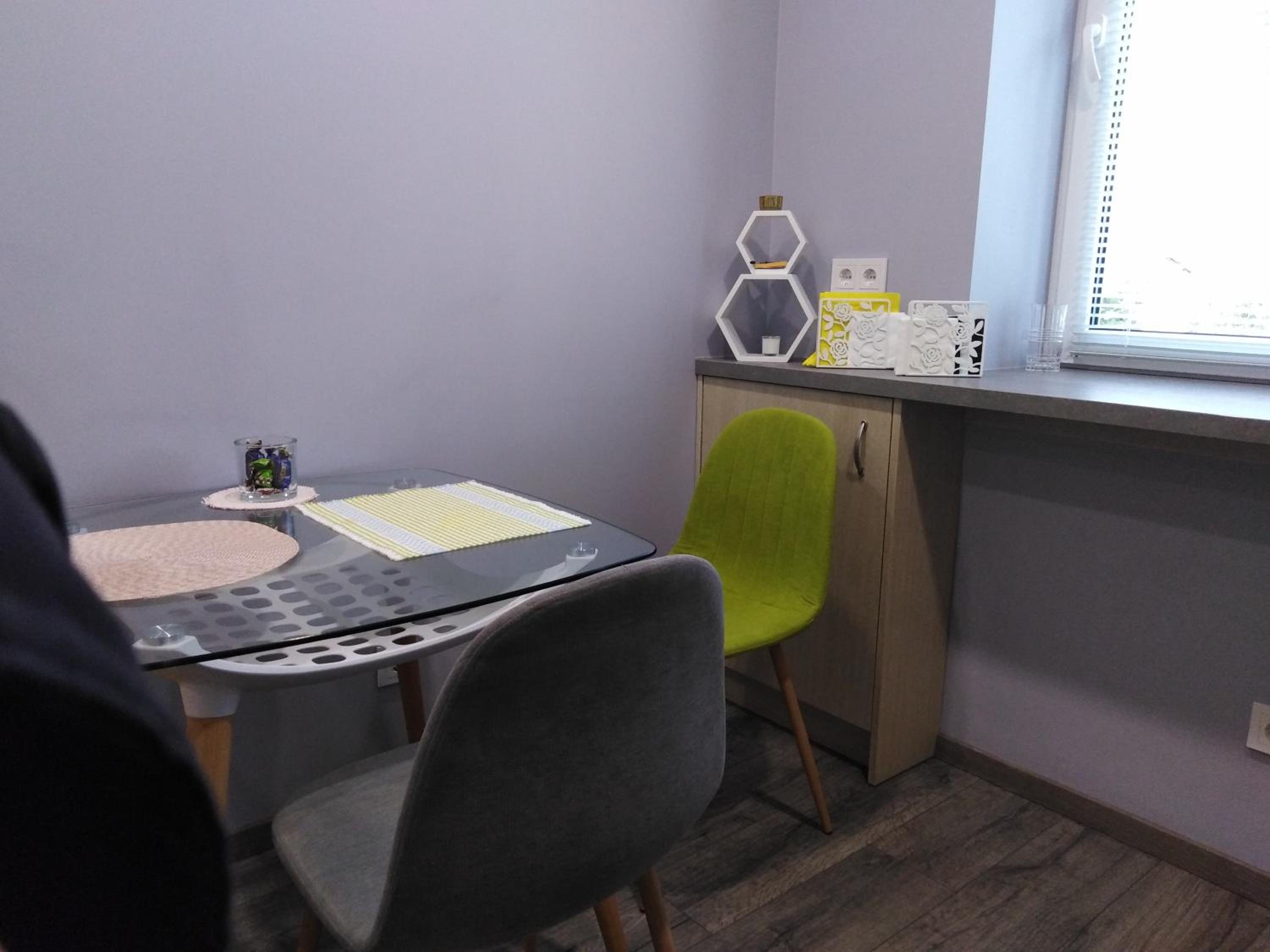 Two-Bedroom Apartment - Photo 3
