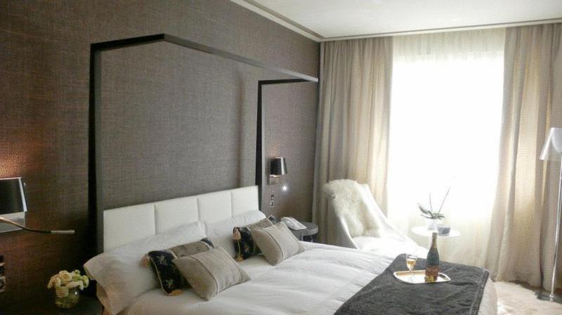 Double or Twin Room with Spa Access - Photo 1