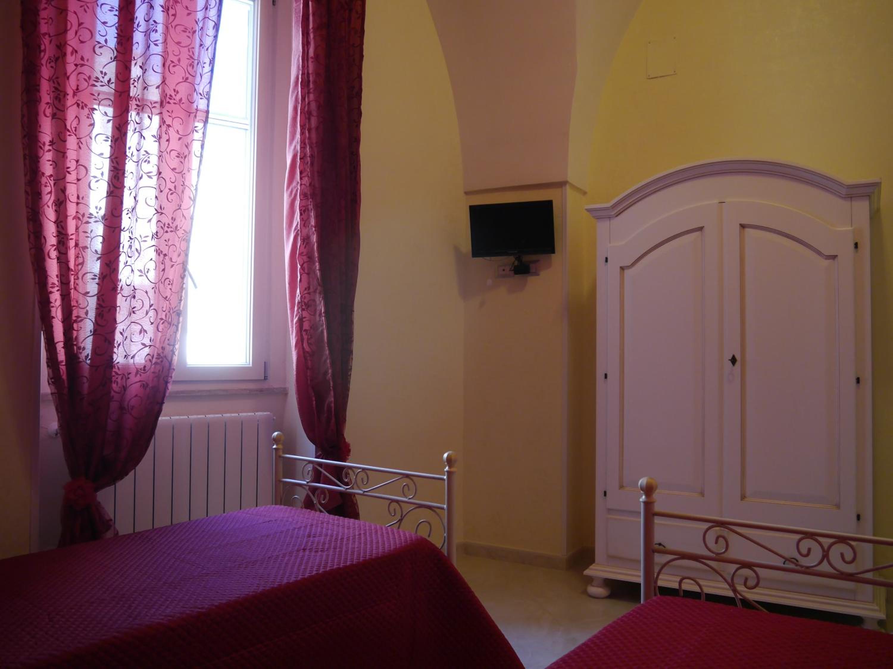 Double Or Twin Room photo 3
