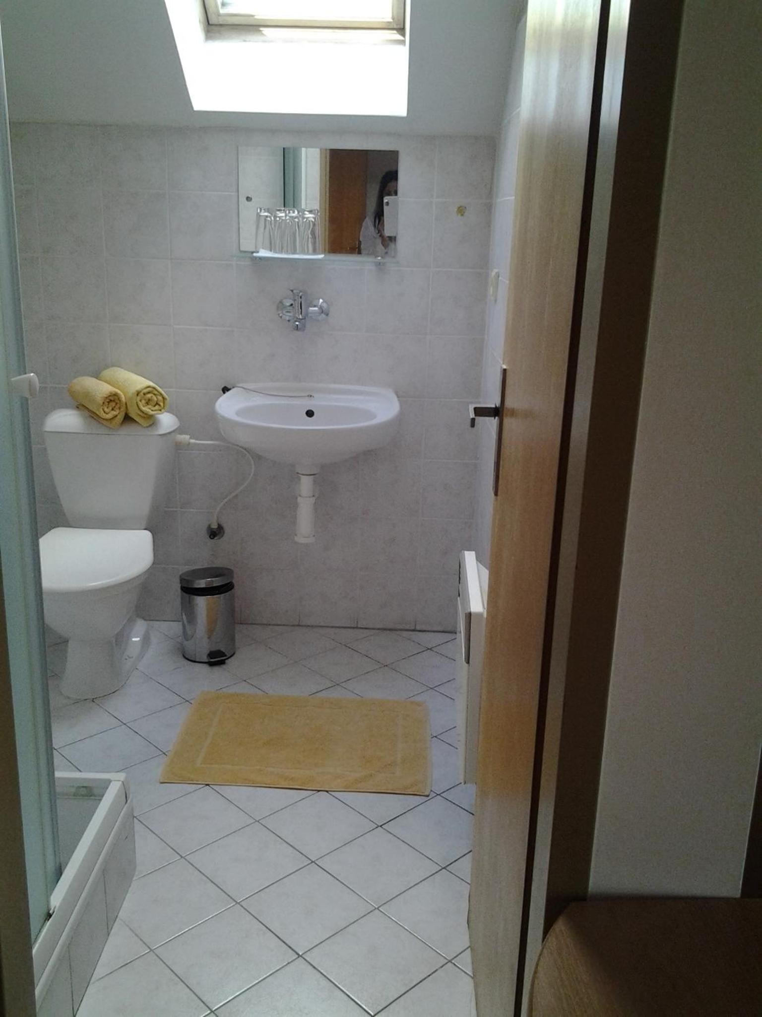 Quadruple Room with Bathroom photo 2