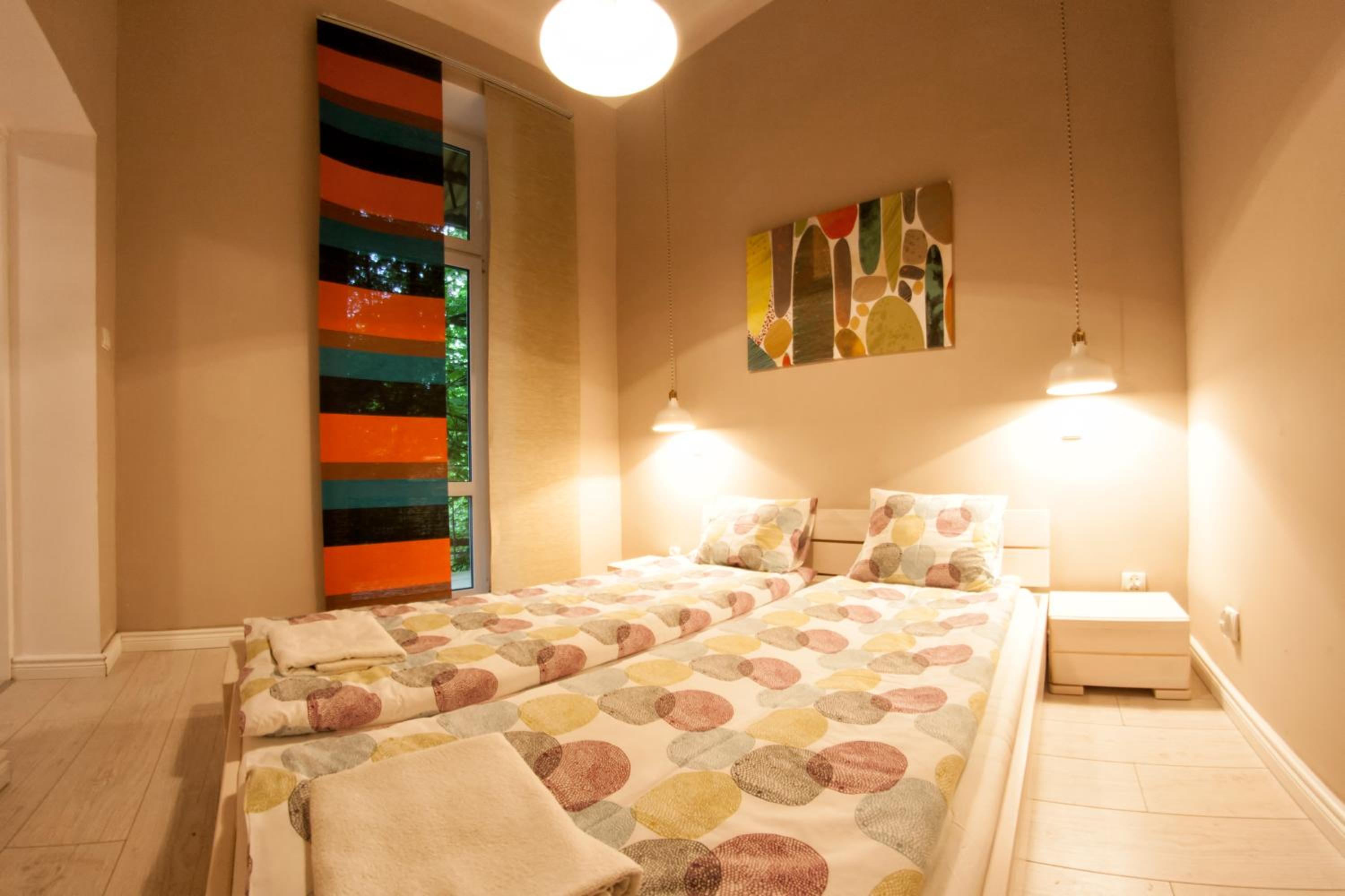 One-Bedroom Apartment - Photo 1
