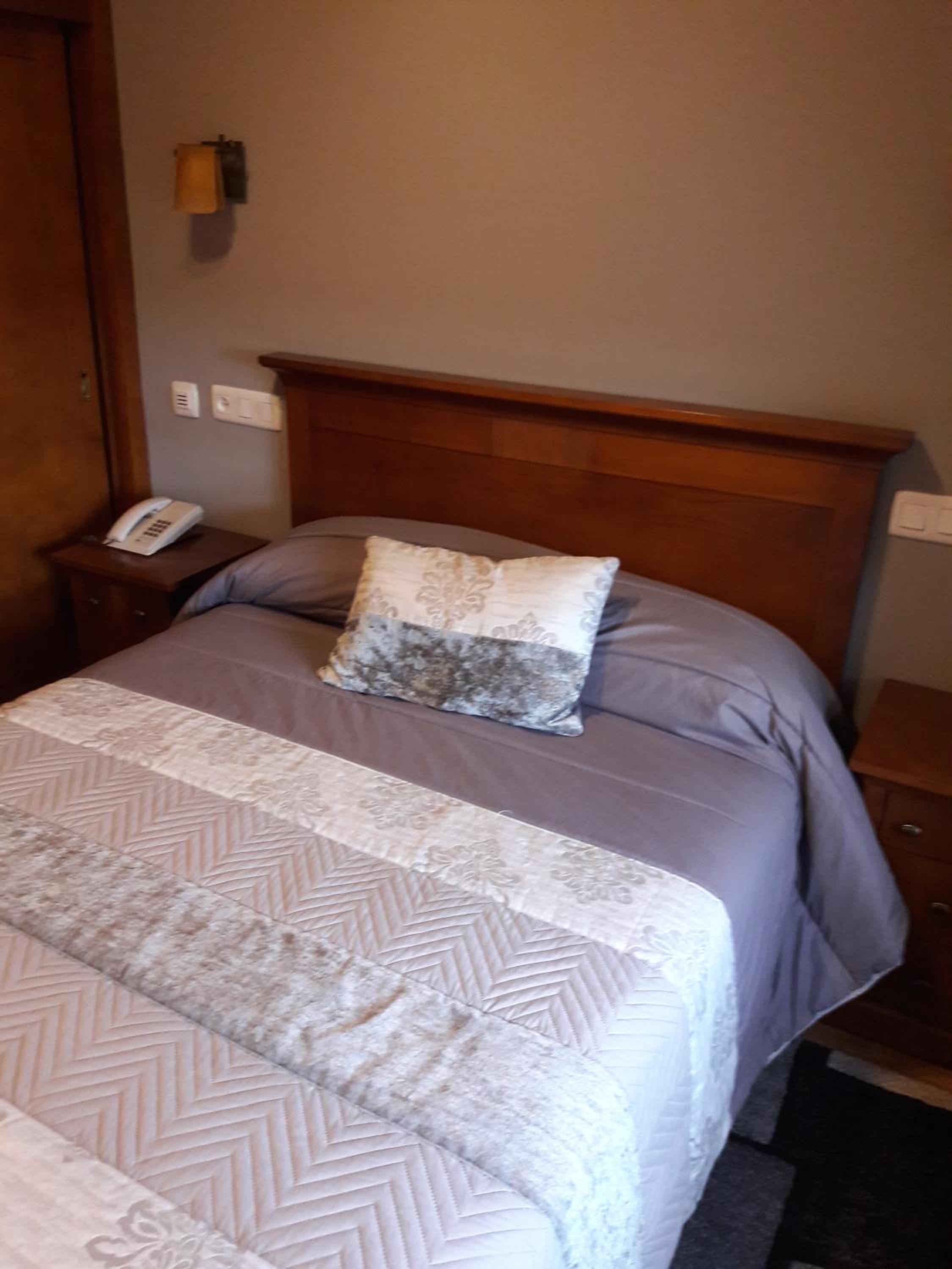 Double Room - Photo 8